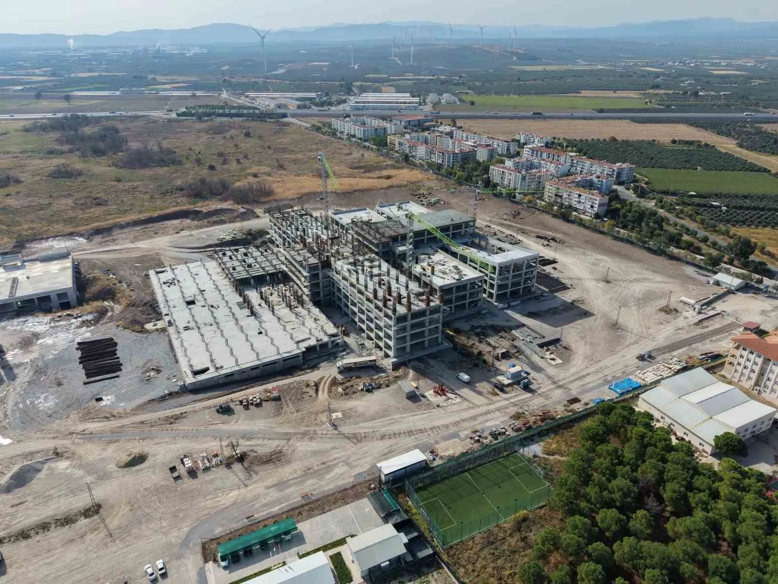Akhisar’da dev sağlık yatırımı: Eski fabrikanın yerinde modern şifa merkezi yükseliyor