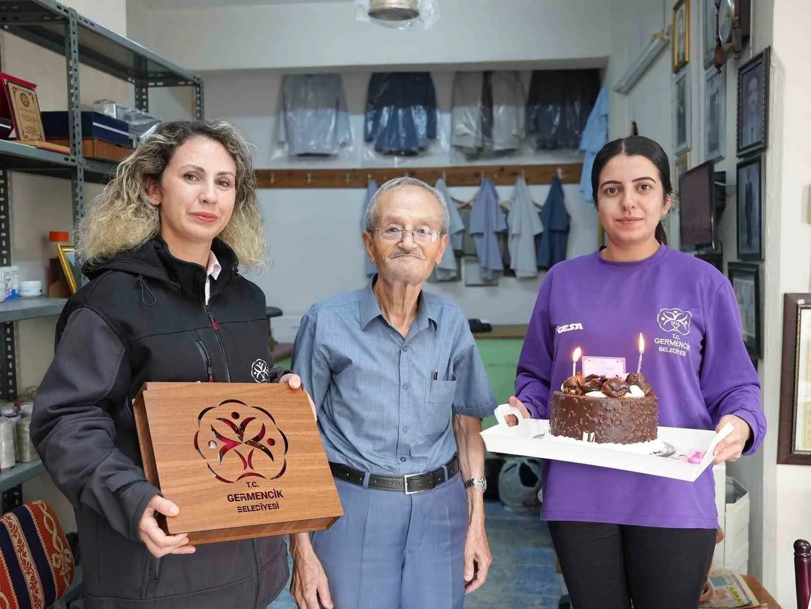 Germencik’te vefa dolu kutlama: 67 yıllık emeğe özel hediye
