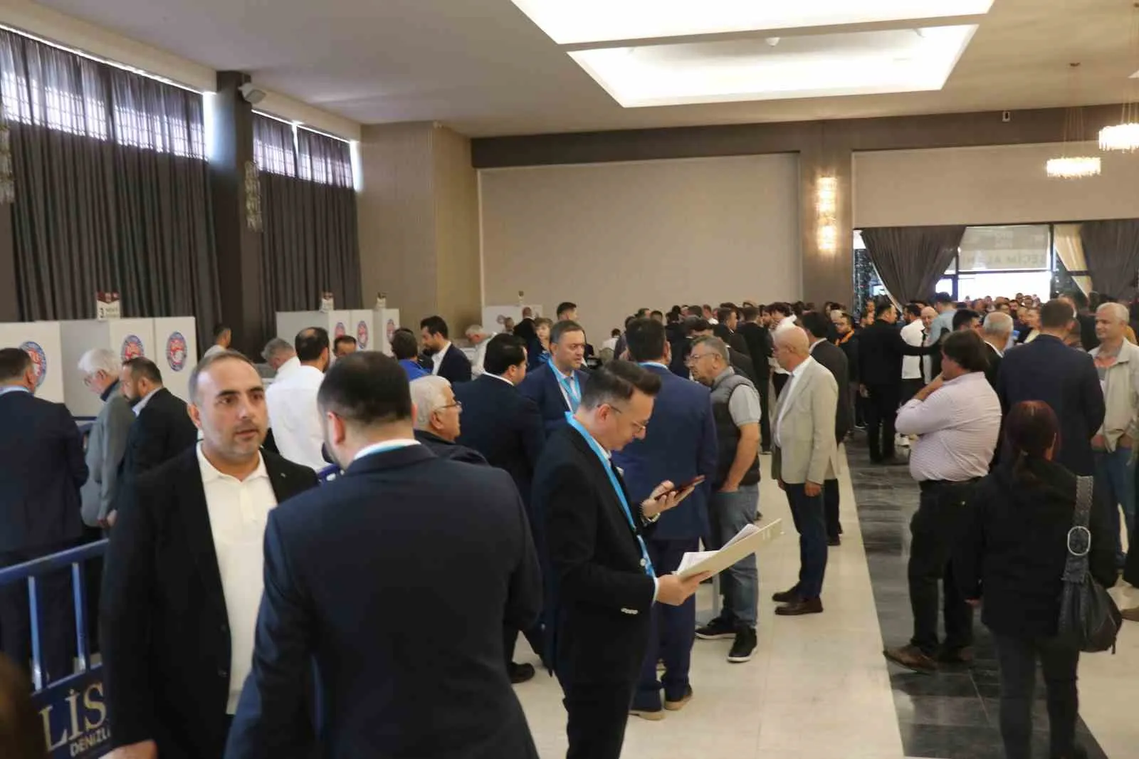 Denizli iş dünyasında sandık heyecanı: DTO’da yeni dönem için oylar kullanılıyor