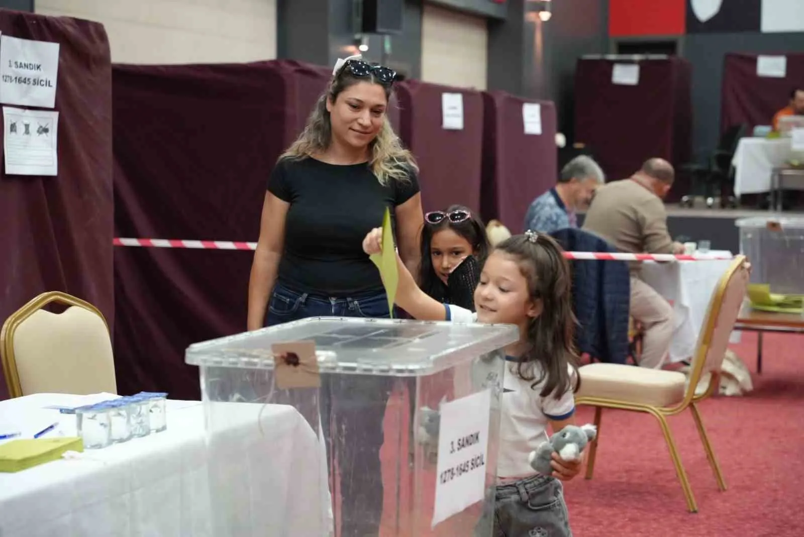 Denizli Barosu’nda sandıktan değişim çıktı: Zirveye bir kadın avukat oturdu