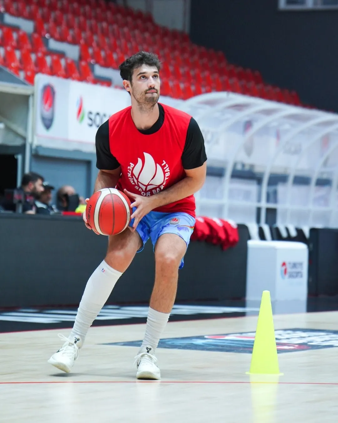 Aliağa Petkimspor’un parlayan yıldızı Yiğit Onan hedefini Avrupa’nın zirvesine koydu