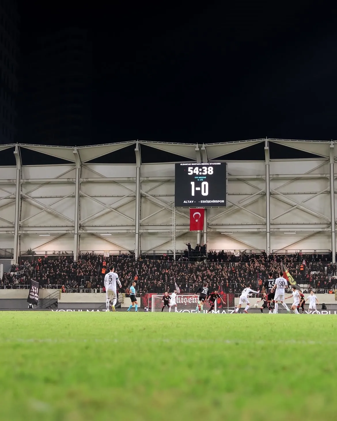 Altay'ın serisi Eskişehirspor karşısında noktalandı: Tuna Üzümcü'den oyuncularına tam destek