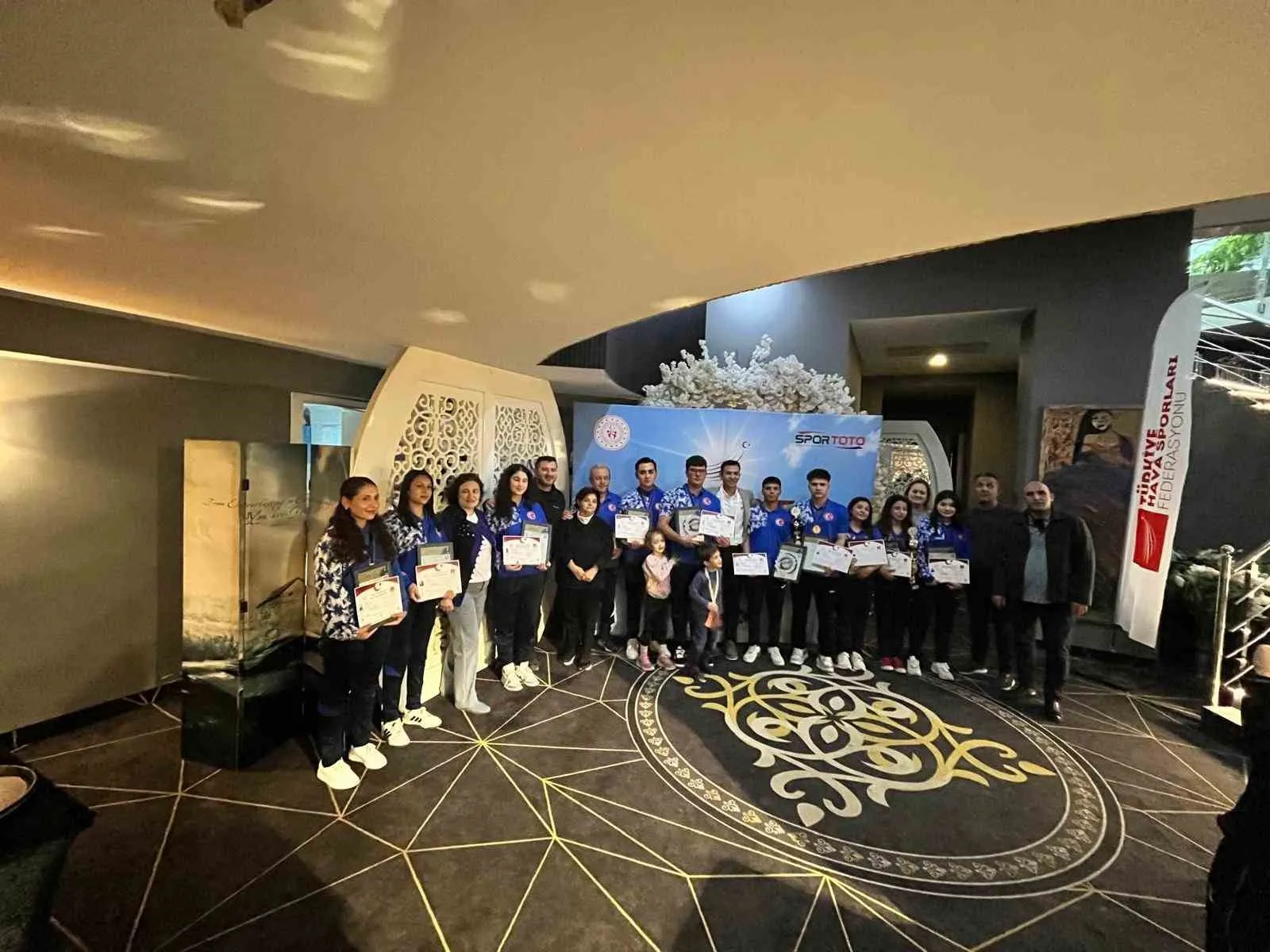 Gökyüzüne Alaşehir imzası: Uzay modelleri şampiyonasında madalya yağmuru