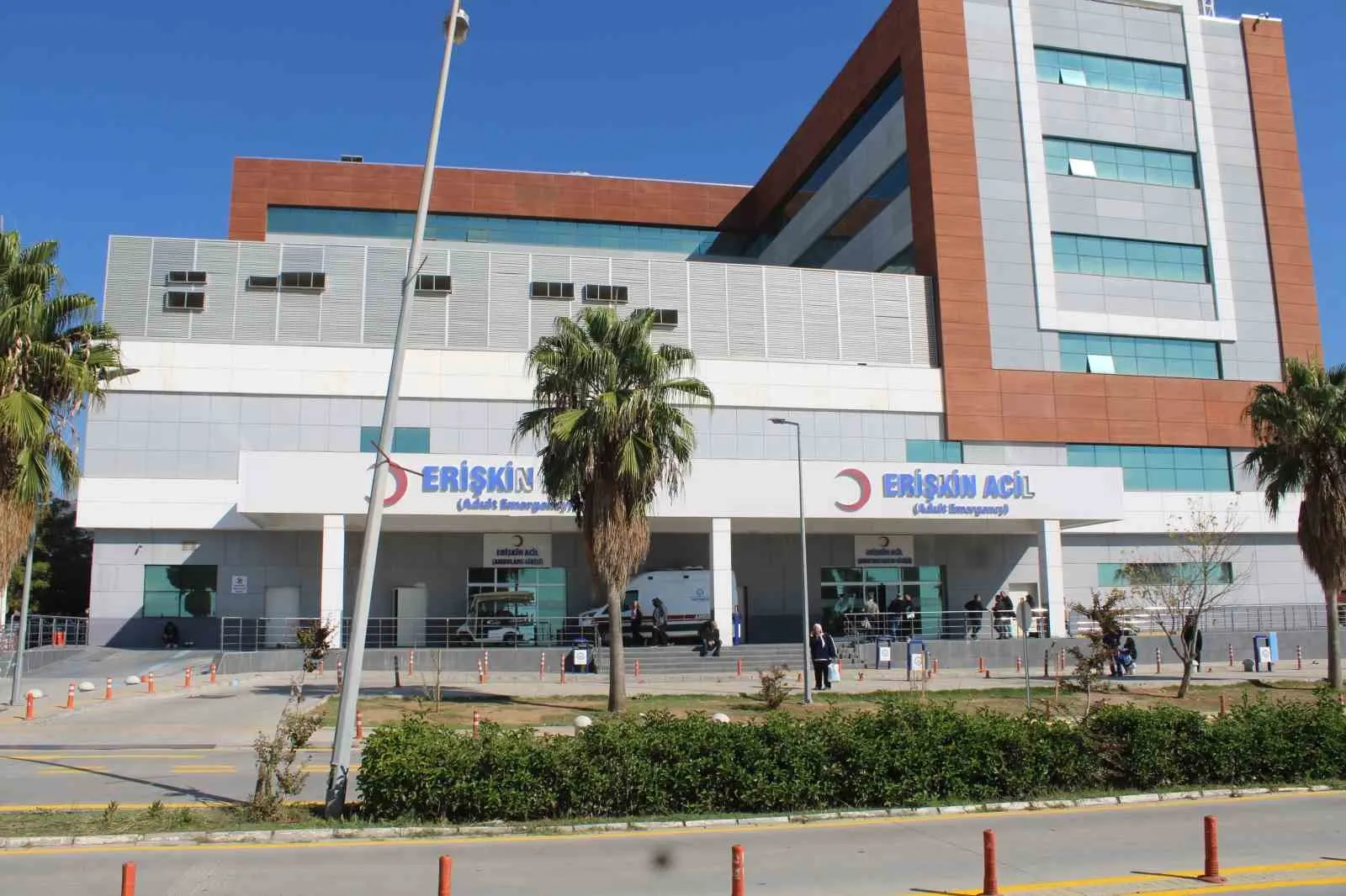 Okulda korkutan öğle arası: Evden getirilen yemek hastanelik etti