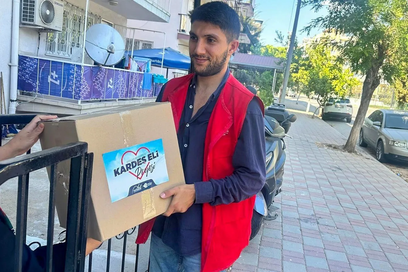 Efeler'de sofralar Kardeşeli ile şenleniyor: Başkan Yetişkin'den tam destek