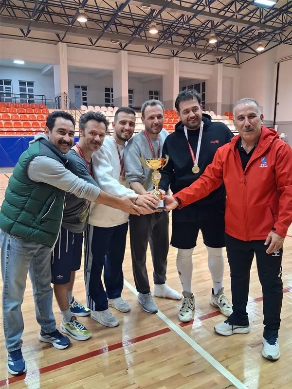 Potada çifte zafer: Aydın Milli Eğitim rakiplerini parkeye gömdü