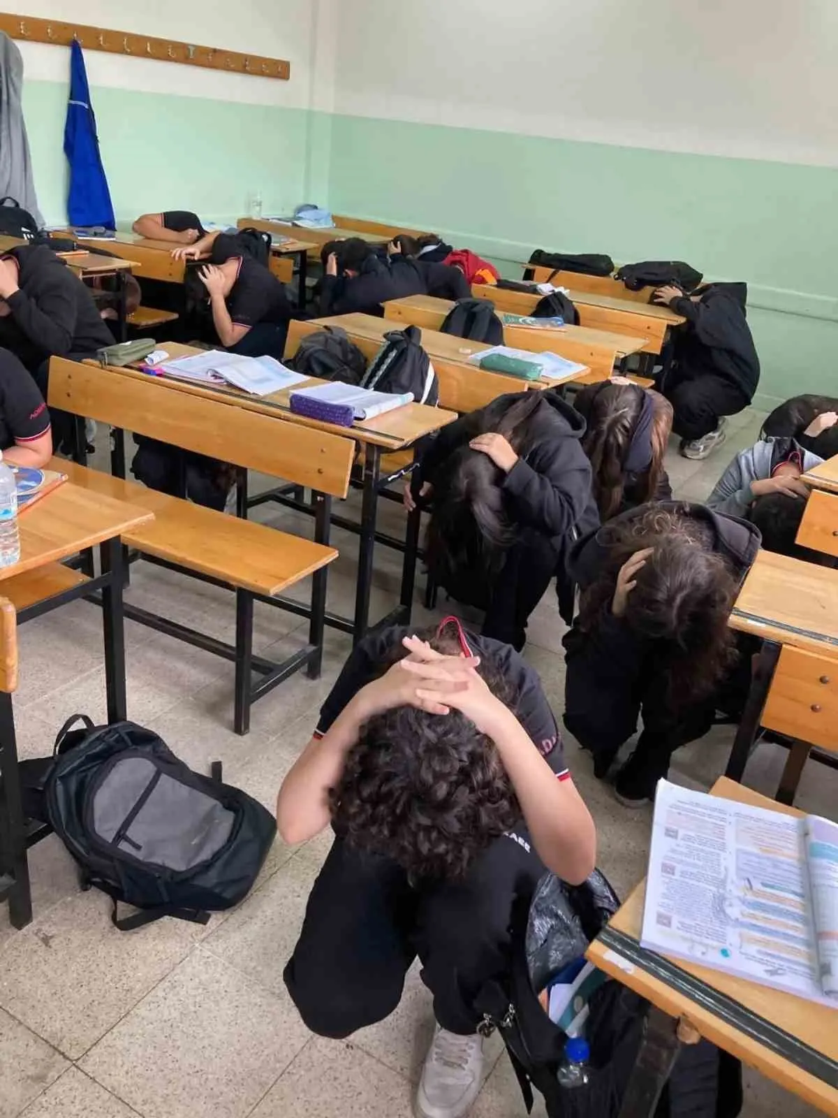 Aydınlı gençlerden depreme karşı tam donanımlı hazırlık