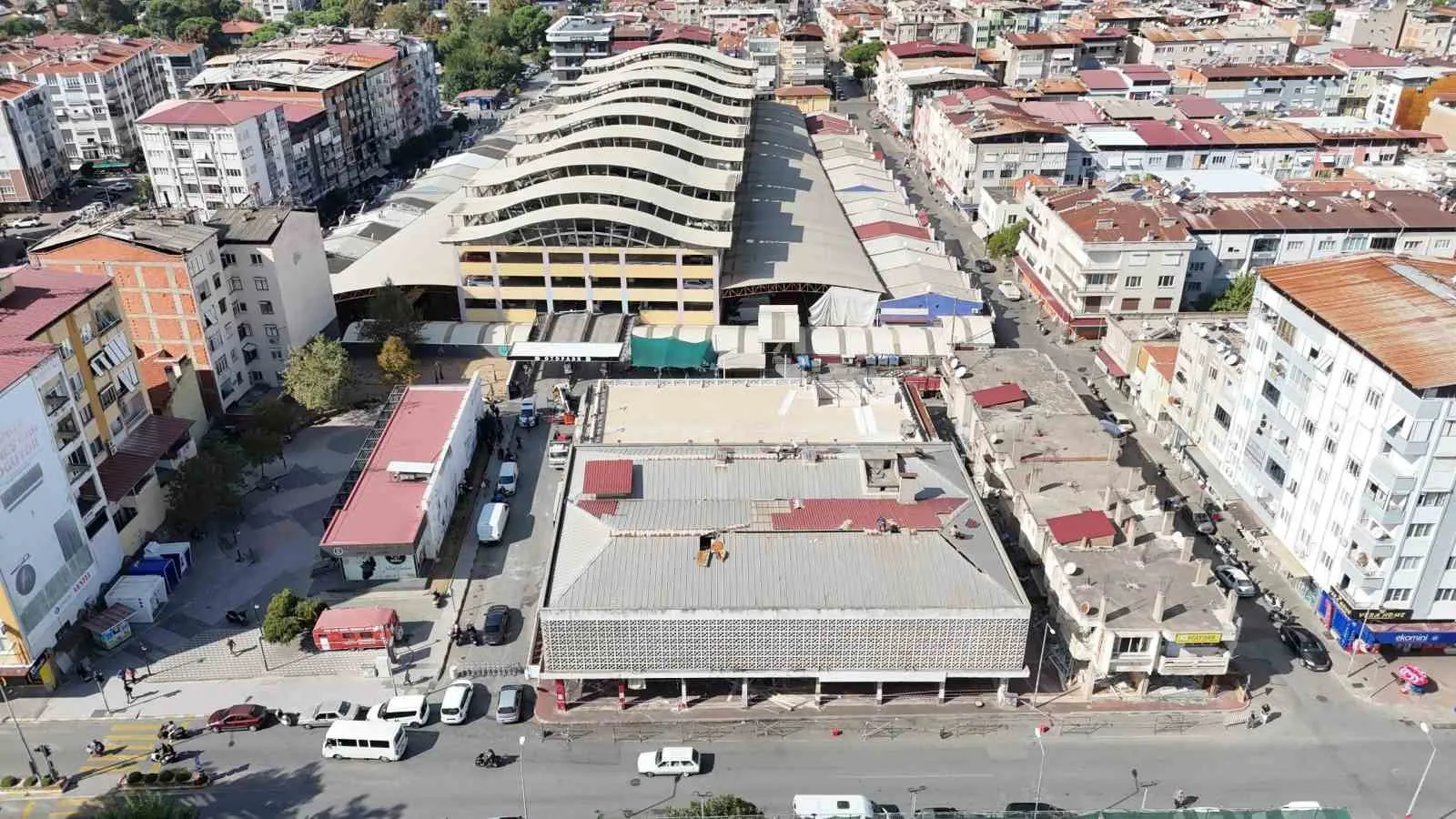 Nazilli'de dev yikim operasyonu: Pazar ve trafik planlamasi degisti