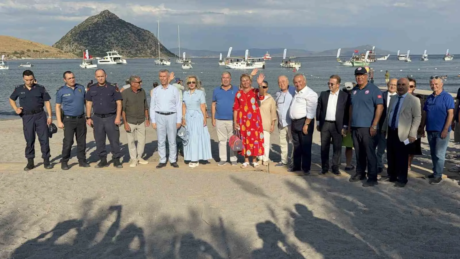 Bodrum’da deniz bereketi: 6 bin yavru balık mavi sularla buluştu