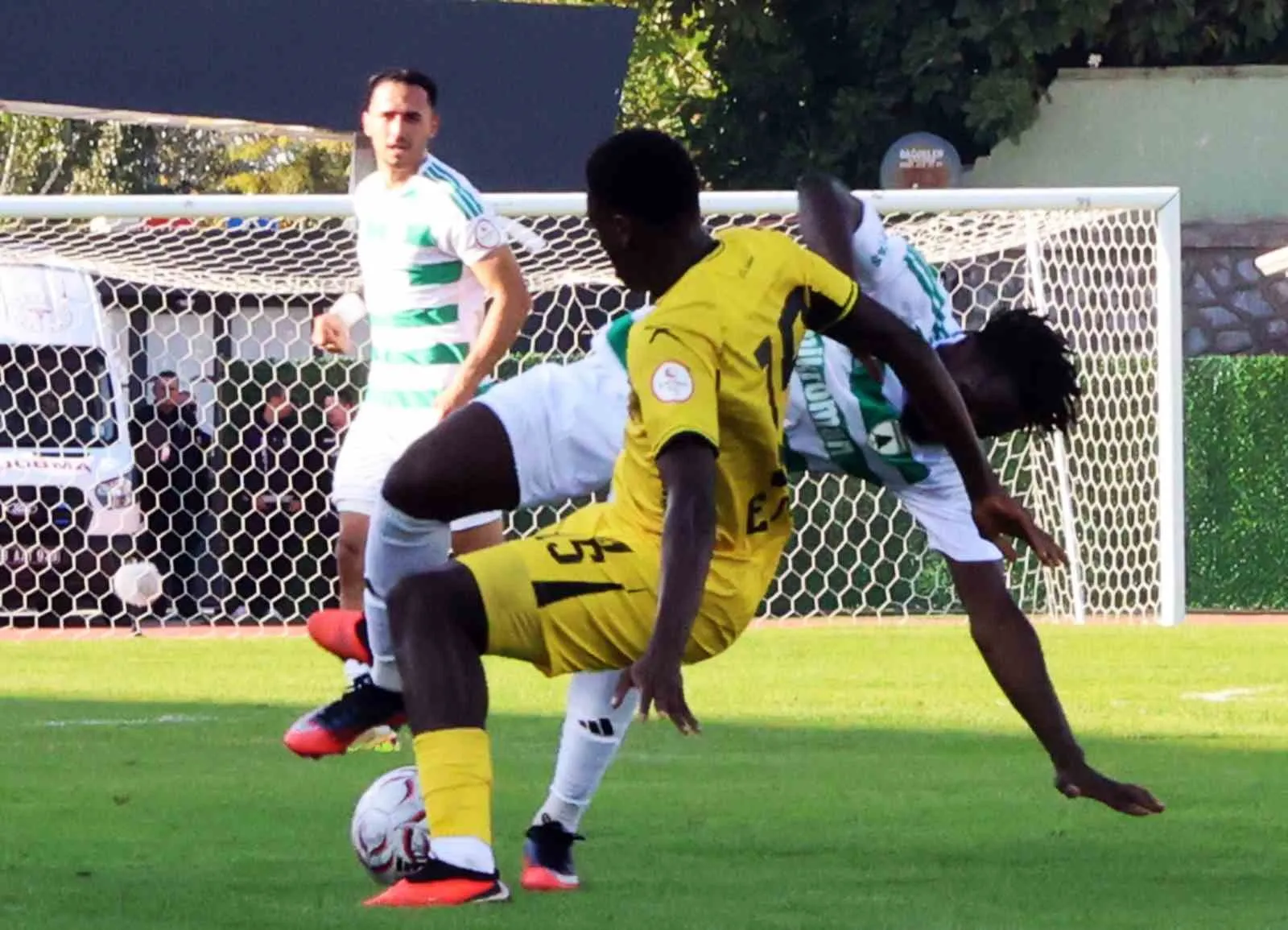 Muğlaspor fırtınası Atatürk Stadı'nı yıktı geçti: İstanbulspor'a gol yağmuru