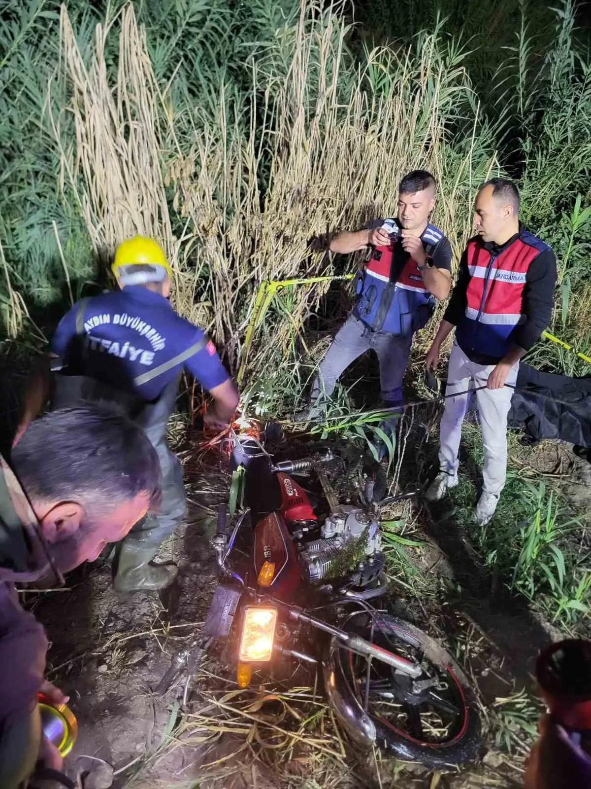 Aydın’da gece yarısı acı olay: Göle uçan motosikletin sürücüsü kurtarılamadı