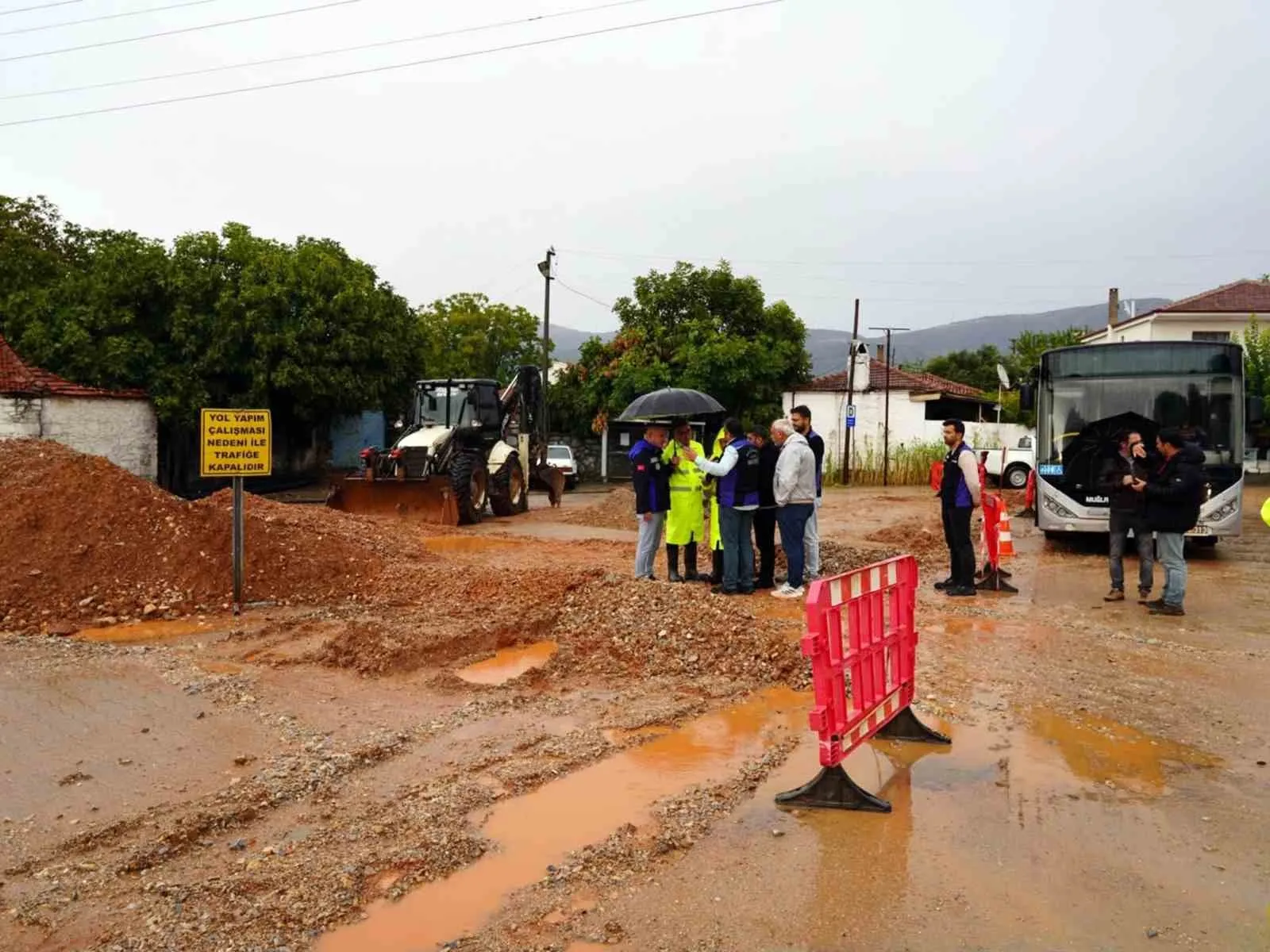 Muğla’da sağanak alarmı: MUSKİ ekipleri sahadaki çalışmalarını aralıksız sürdürüyor