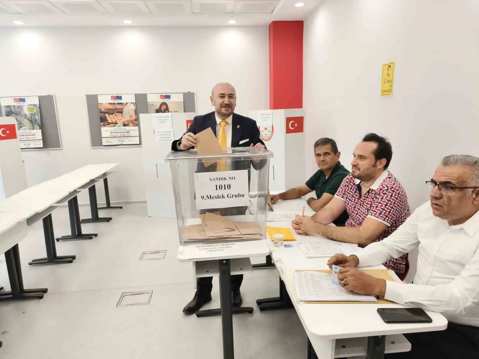 Aydın Ticaret Odası’nda demokrasi şöleni: Sandığa giden iş dünyası birlik mesajı verdi