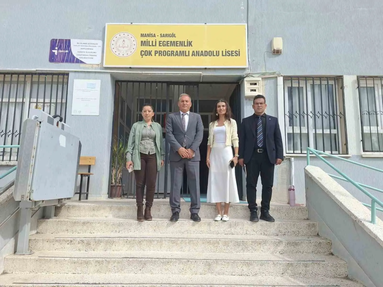 Sarıgöl'de eğitim mesaisi: Müdürden okullara yakın markaj