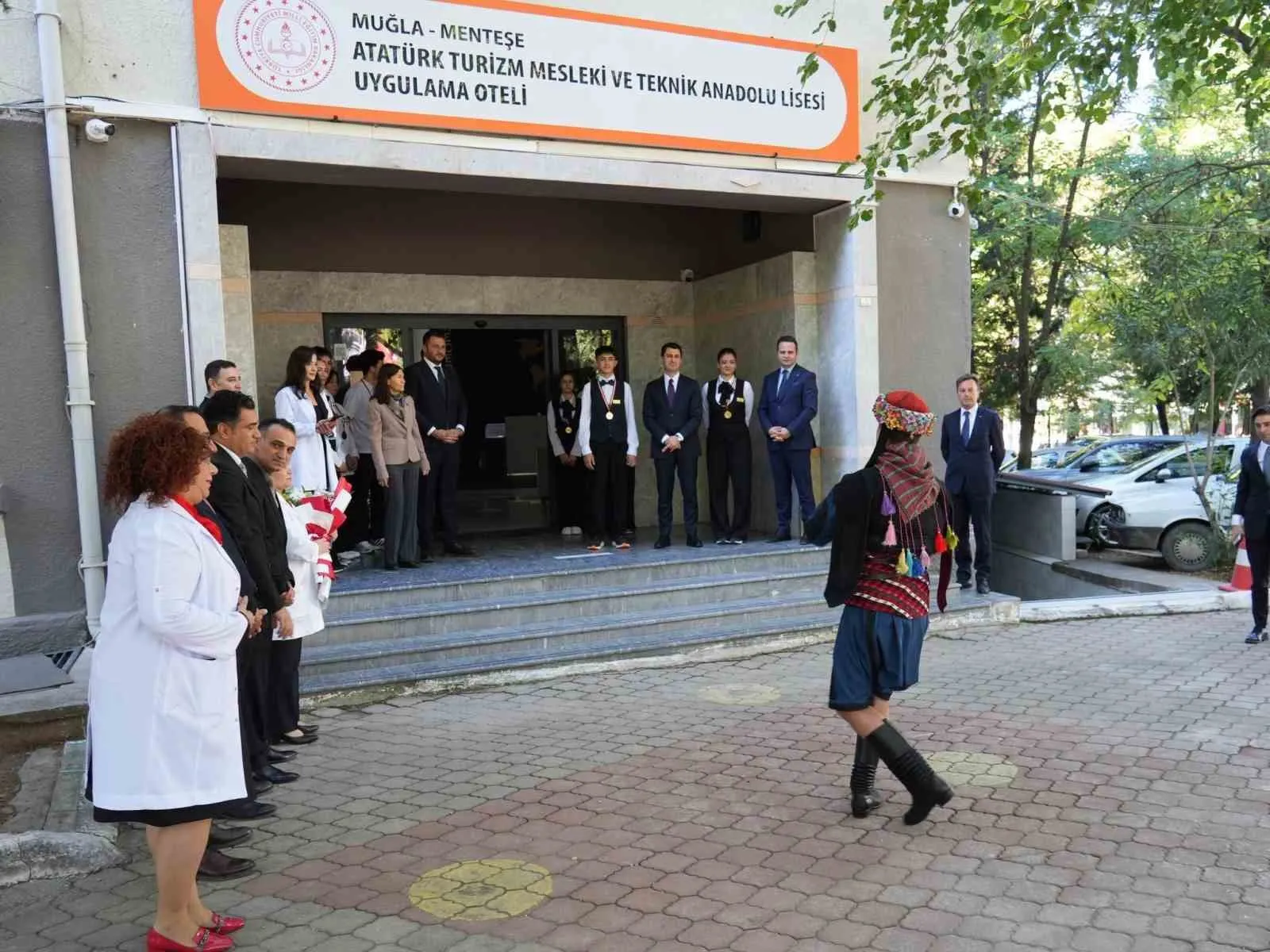 Bakan Yardımcısı Macit'ten Muğla'da mesleki eğitim turu: Geleceğin ustaları yerinde incelendi