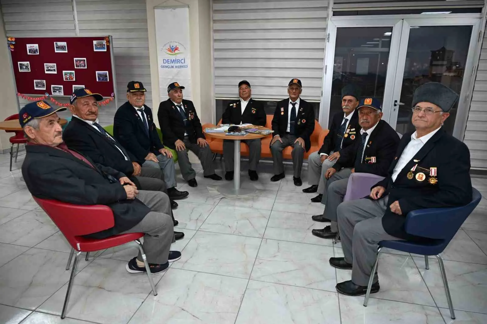 52 yıl sonra gelen vuslat: Kıbrıs gazileri cepheye geri dönüyor