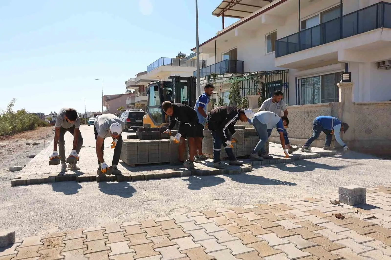 Didim’de ulaşım konforu için düğmeye basıldı: Sokaklar yenileniyor