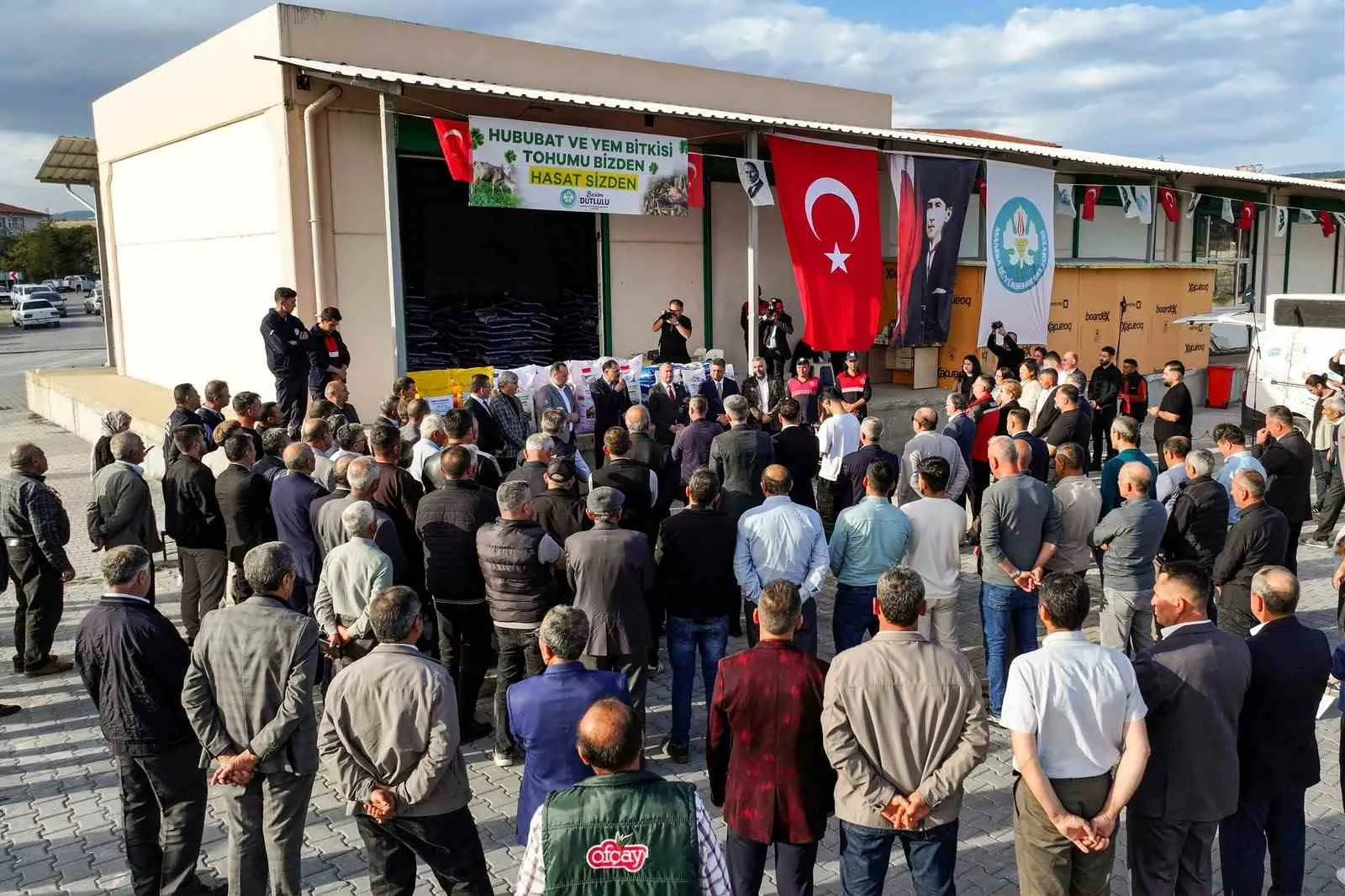 Manisa'da tarımsal kalkınma hamlesi: Binlerce üreticiye dev tohum desteği