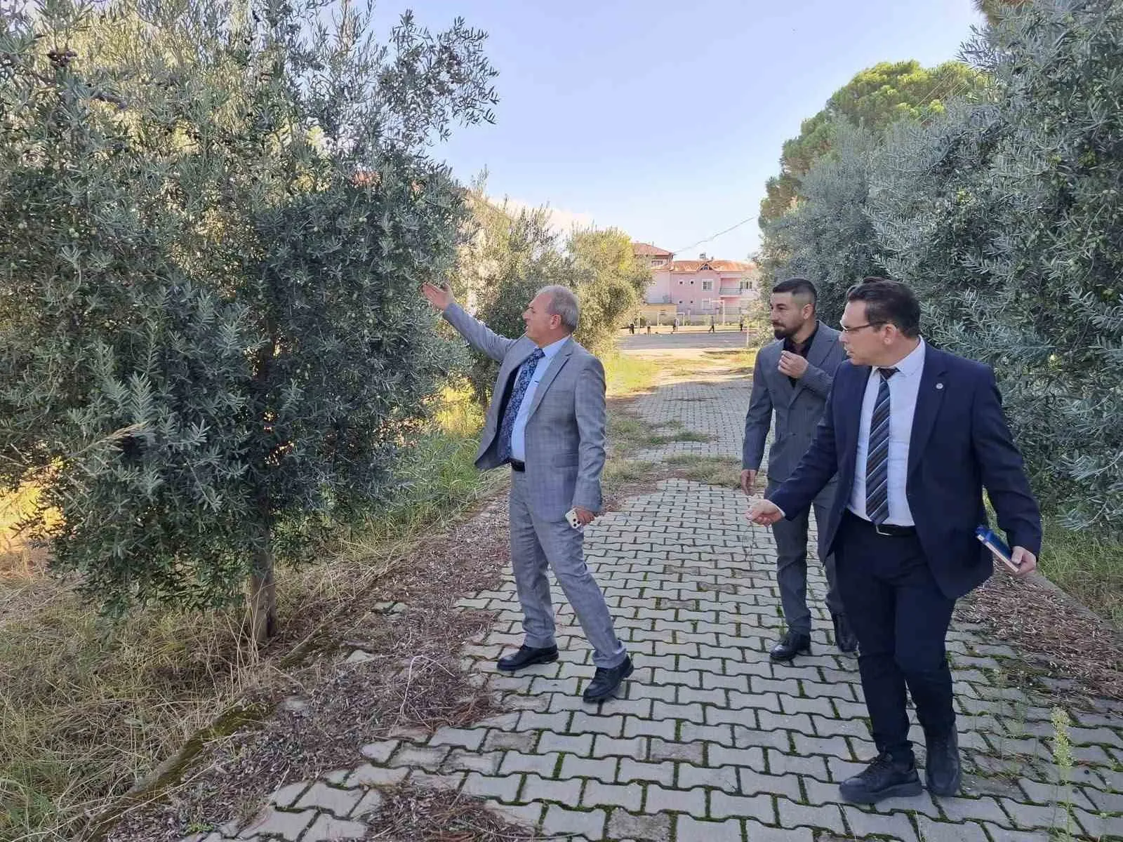Sarıgöl'de eğitimde hareketli günler: Öğrencilere anlamlı destek