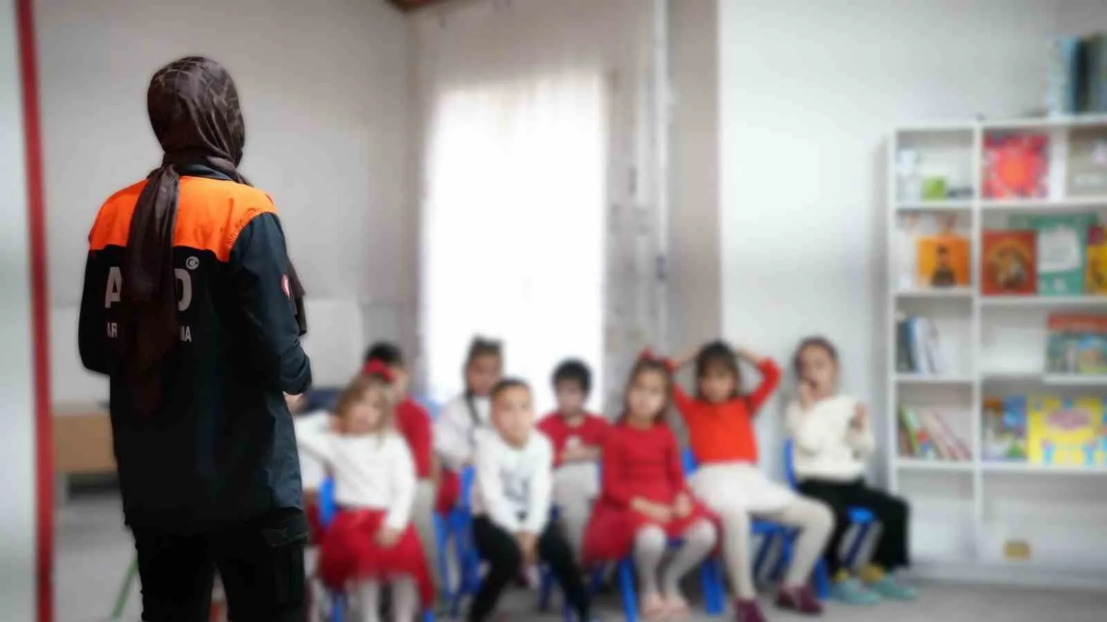Miniklerden afetlere karşı tam donanımlı hazırlık: Bolvadin’de uygulamalı eğitim