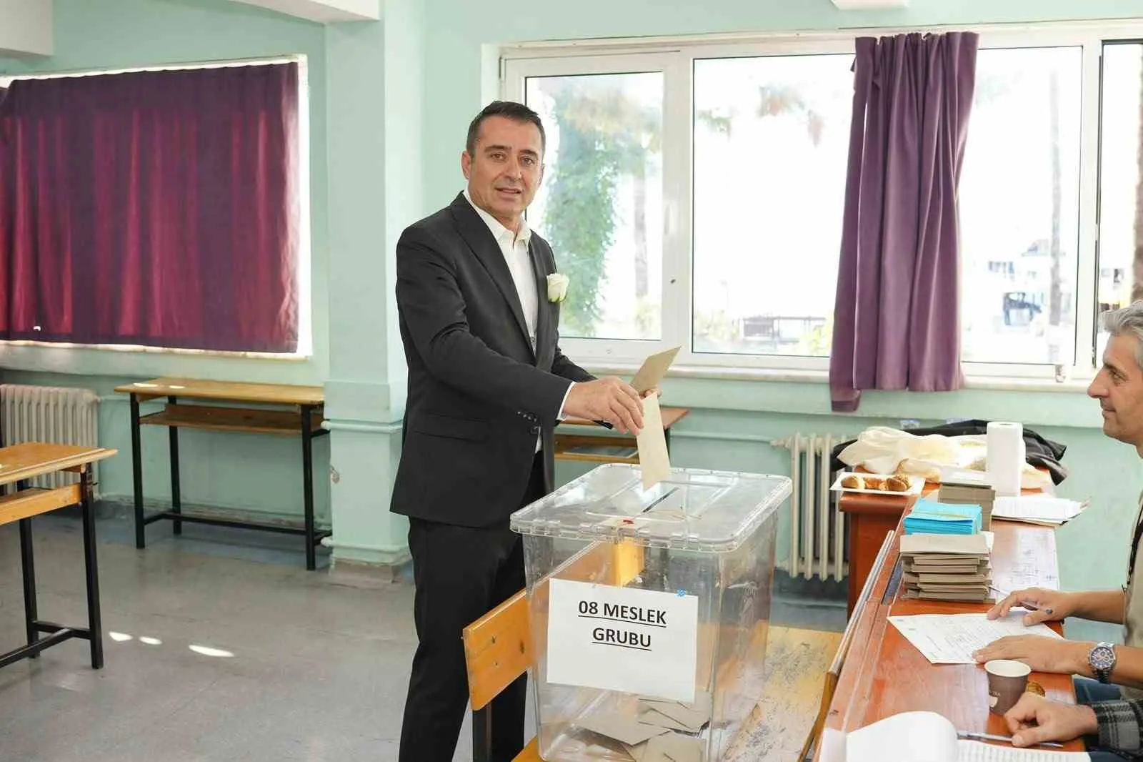 Marmaris Ticaret Odası’nda büyük değişim: Başkan Ayhan yarış dışı kaldı
