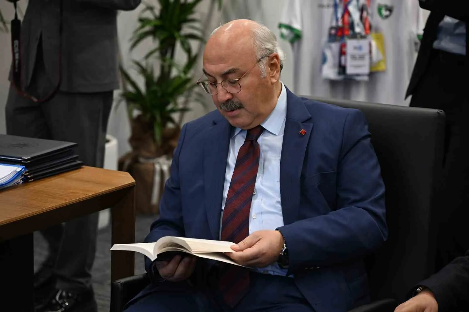 Denizli sanayisinin hafızası kitaplaştı: Müjdat Keçeci’nin liderlik serüveni