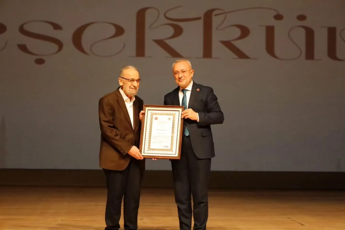 Denizli’de huzurlu aile yapısı için manevi reçeteler masaya yatırıldı