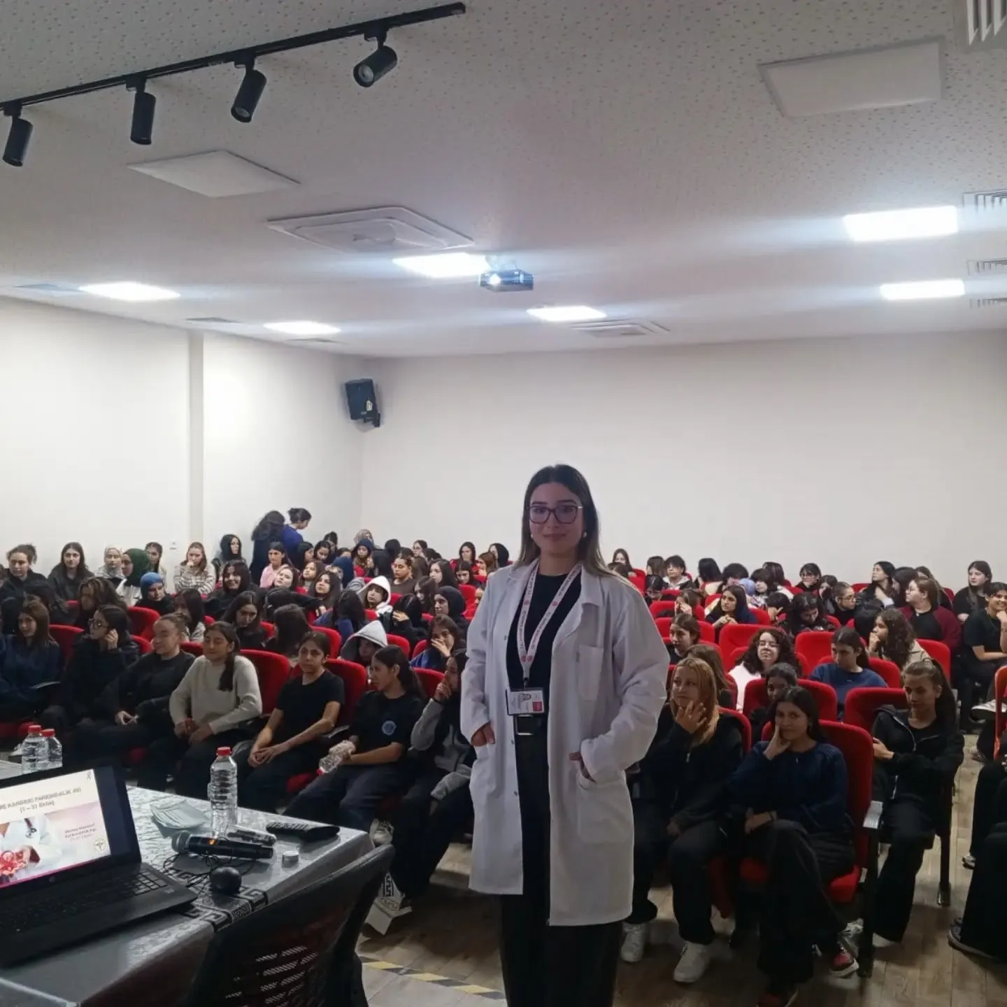 Genç nesillere kanserle mücadele eğitimi: Erken teşhis vurgusu