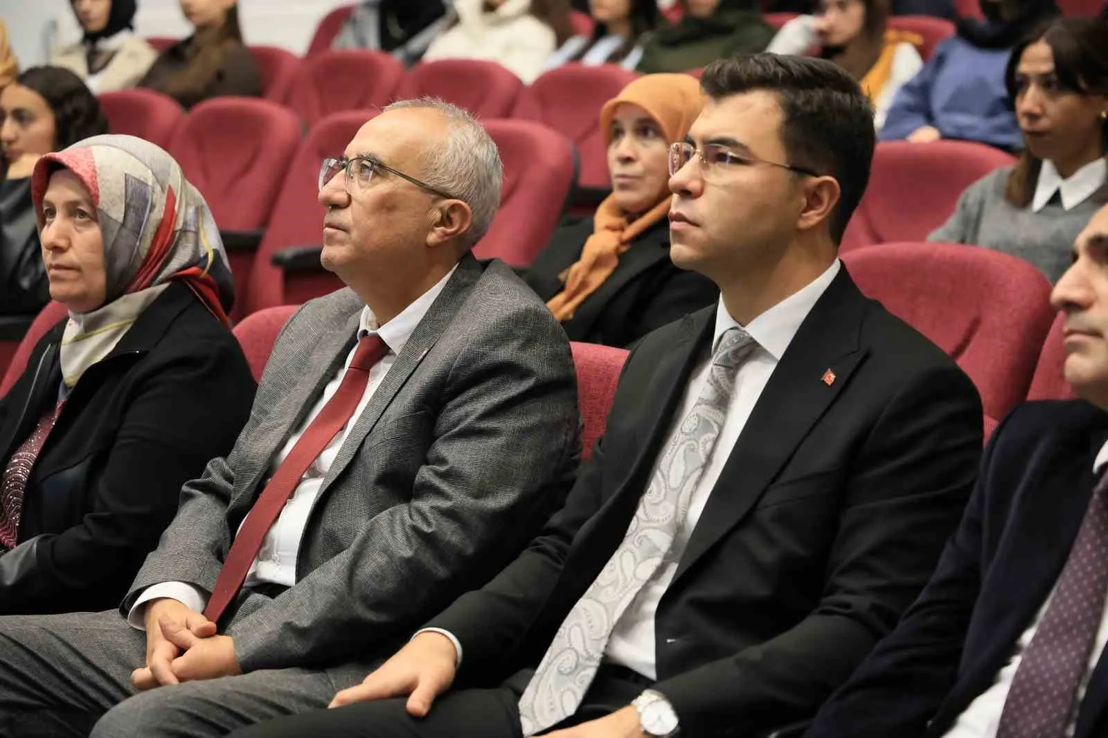 Çameli’de aile kurumunun geleceği masaya yatırıldı: Modern dünyada bağları korumak