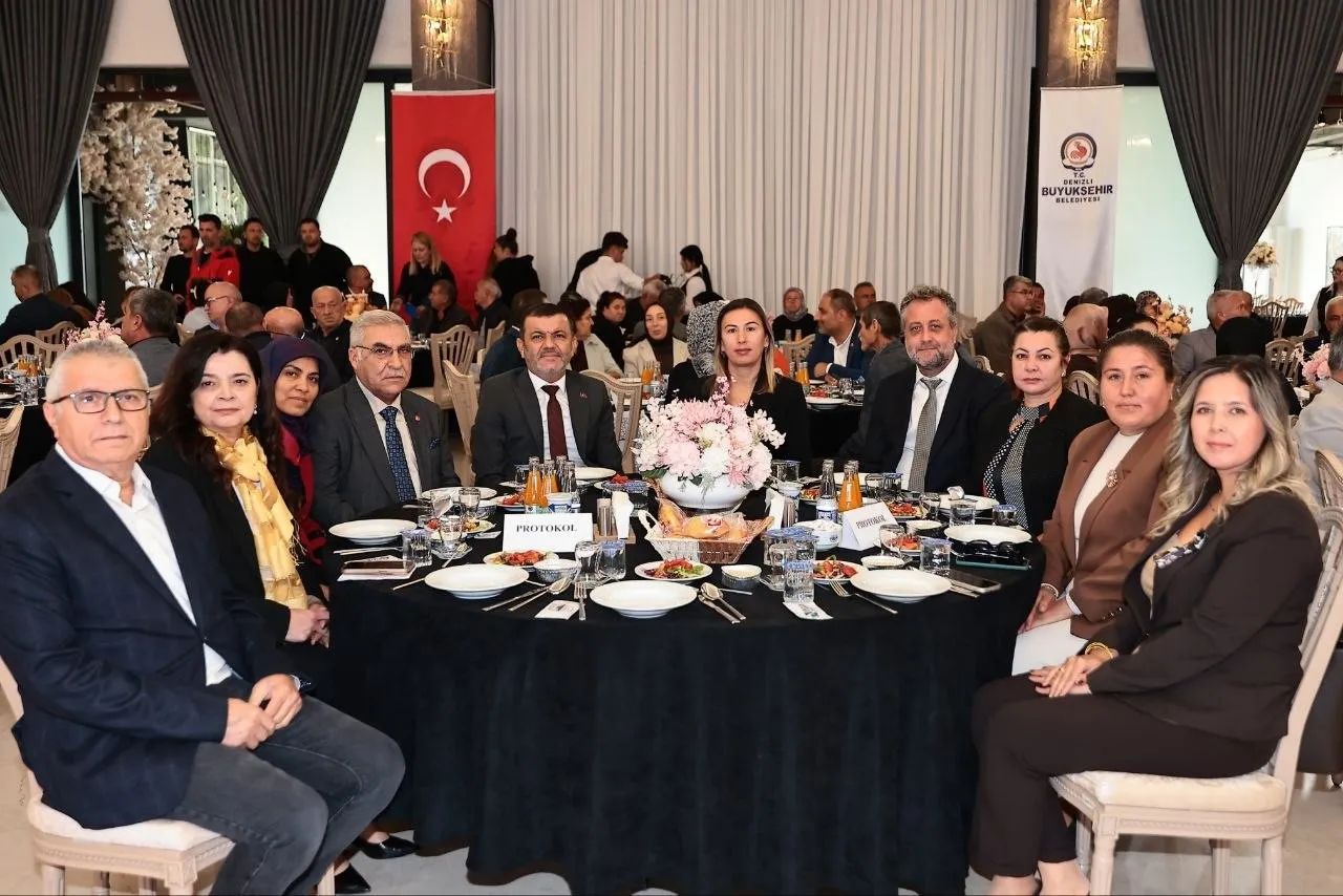 Denizli’de muhtarlarla güç birliği: Başkan Çavuşoğlu’ndan birlik mesajı