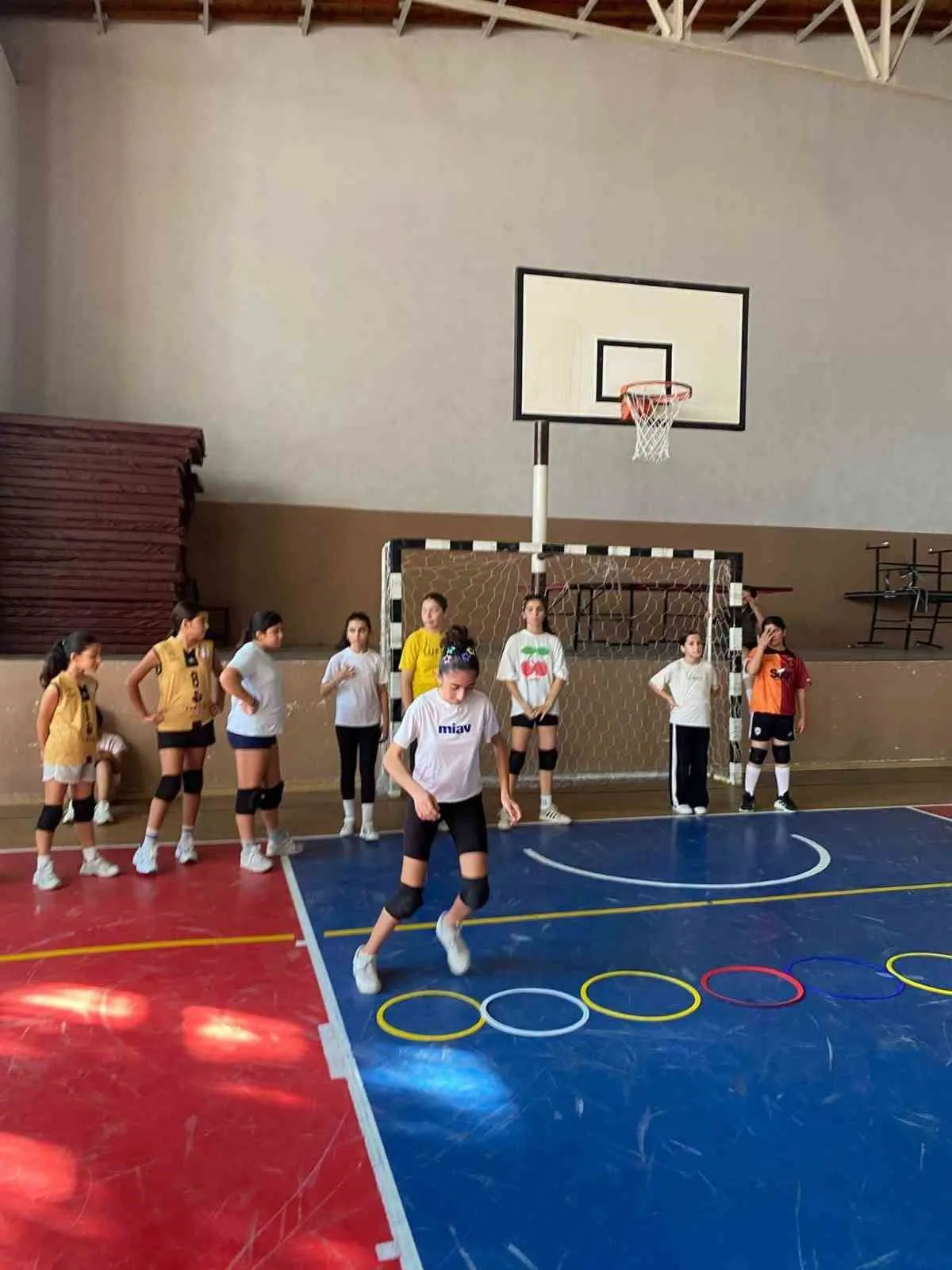 Germencik’te hafta sonu mesaisi: Geleceğin sporcuları sahalarda yetişiyor