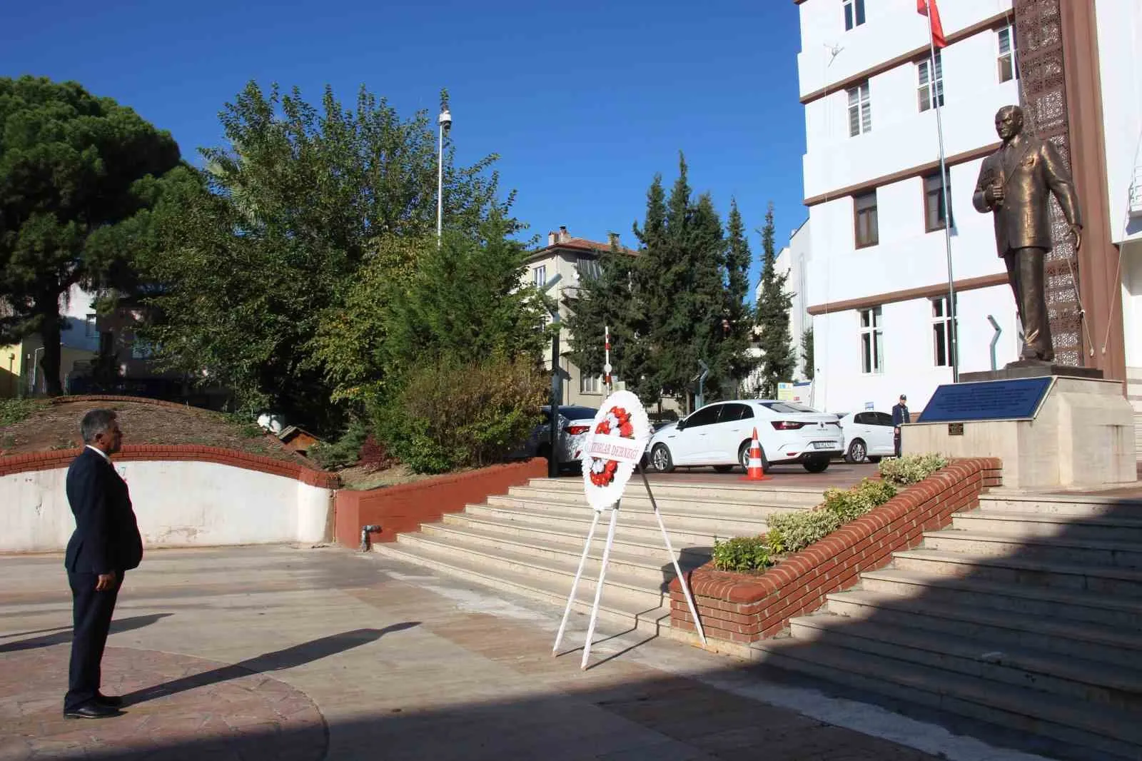 Efeler’de muhtarların onur günü: Yerel demokrasinin temsilcileri bir araya geldi