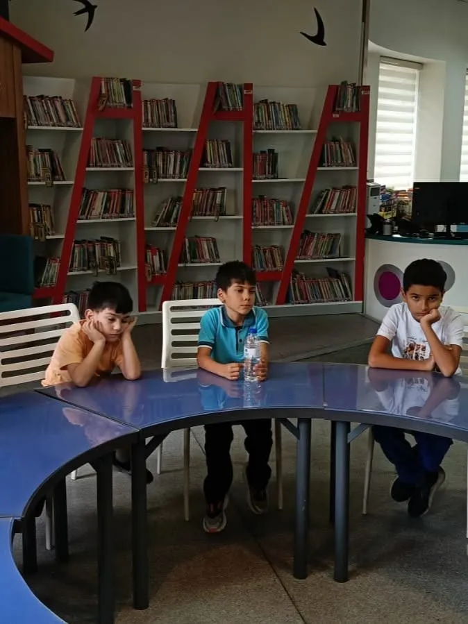 Miniklerin kitapla renkli buluşması: Hayal güçleri satırlarda hayat buldu
