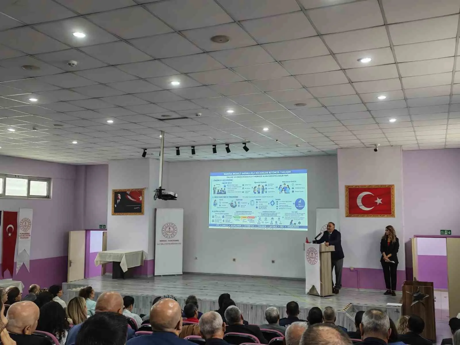 Yunusemre’de egitim guvenligi icin kritik zirve: Gencler koruma altinda