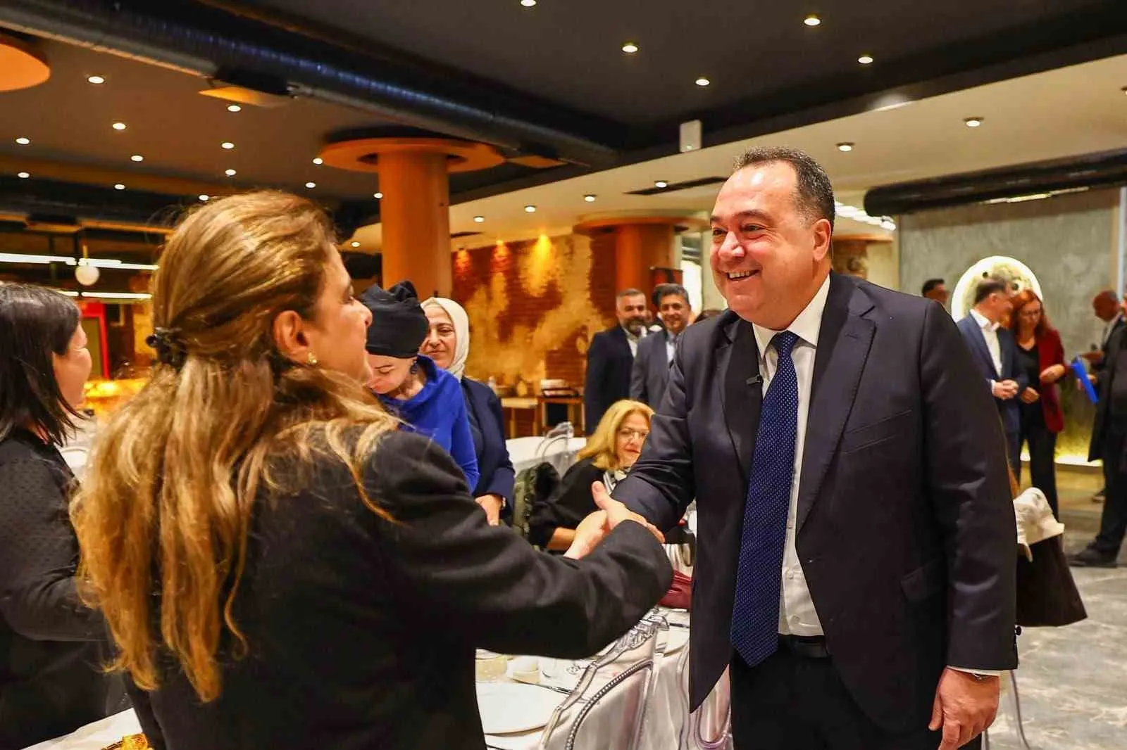 Manisa'da kadın muhtarlardan yerel yönetimlere sosyal belediyecilik çağrısı