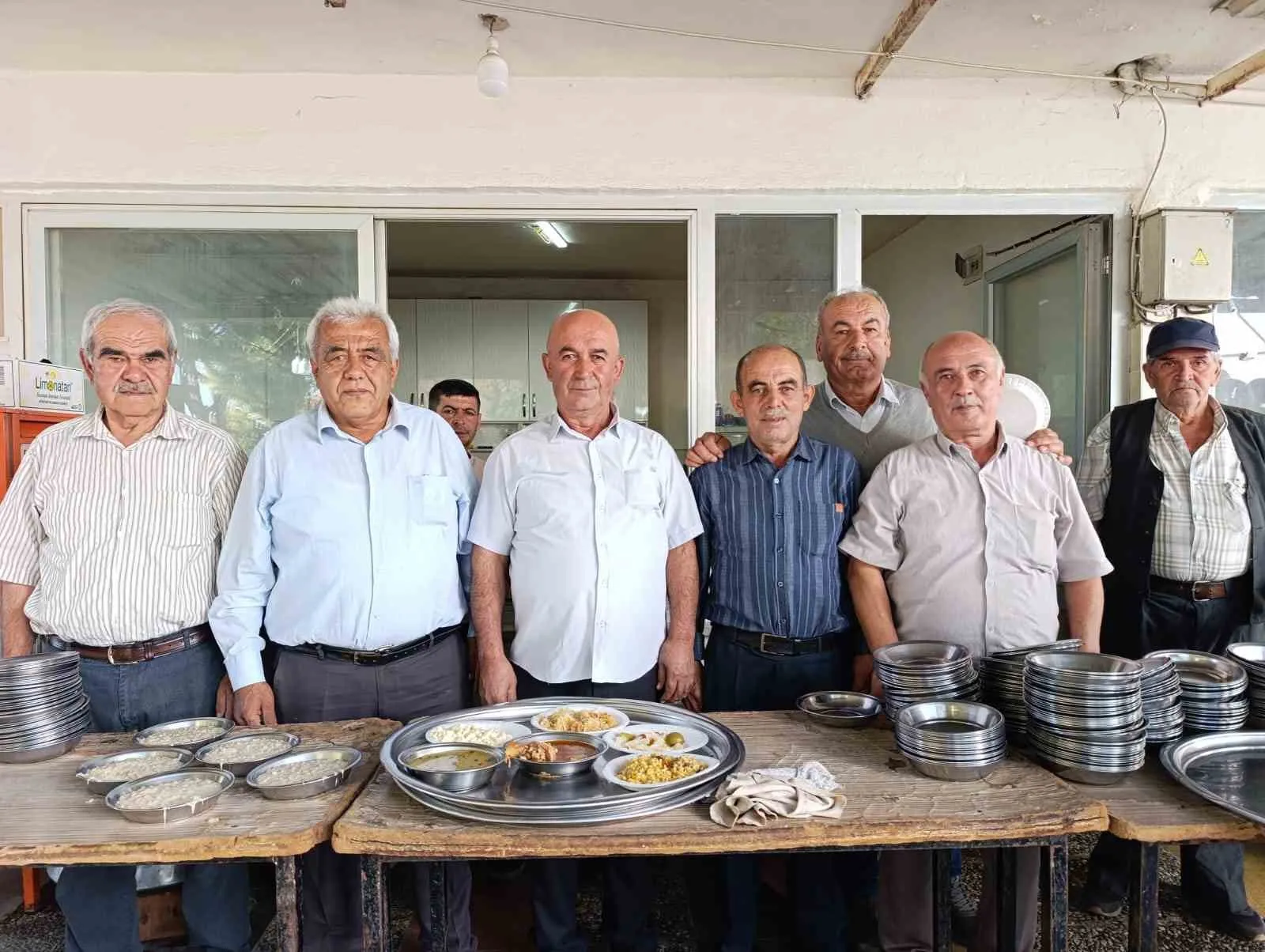 Yakaköy’de geleneksel buluşma: Hasret gideren sofralar kuruldu