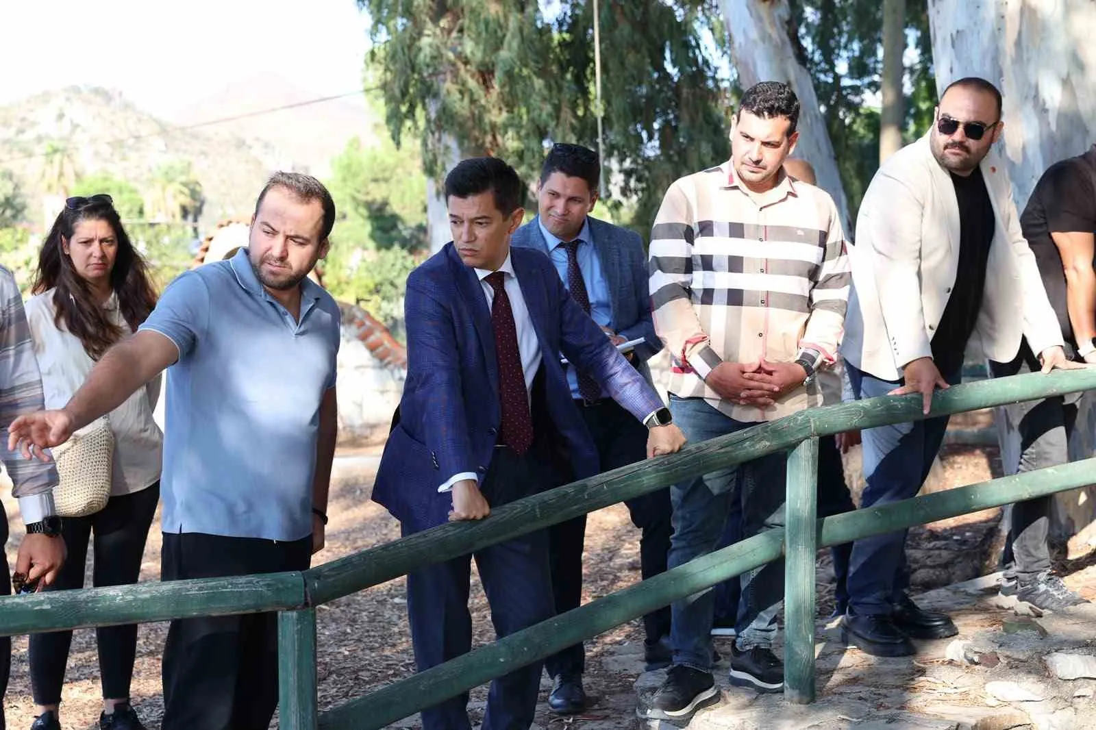 Hisarönü’nde saha turu: Başkan Ünlü’den imar mesajı