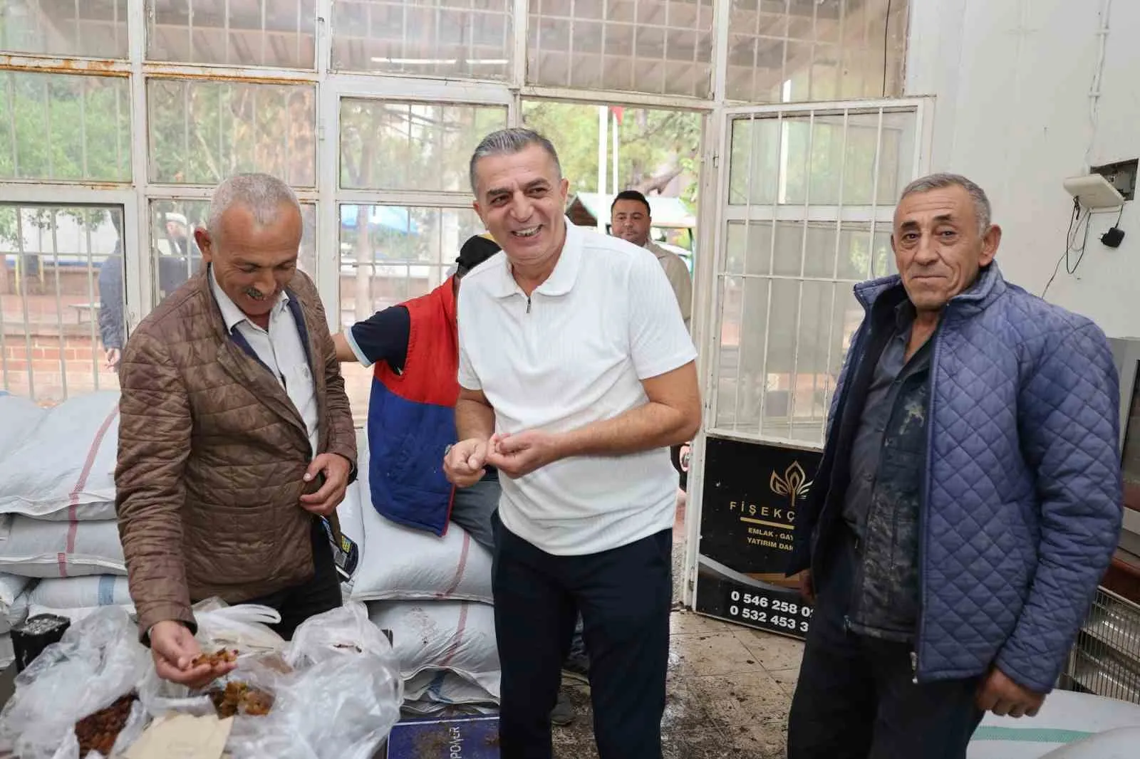 Şehzadeler’de saha mesaisi: Başkan Şimşek sorunları yerinde çözüyor