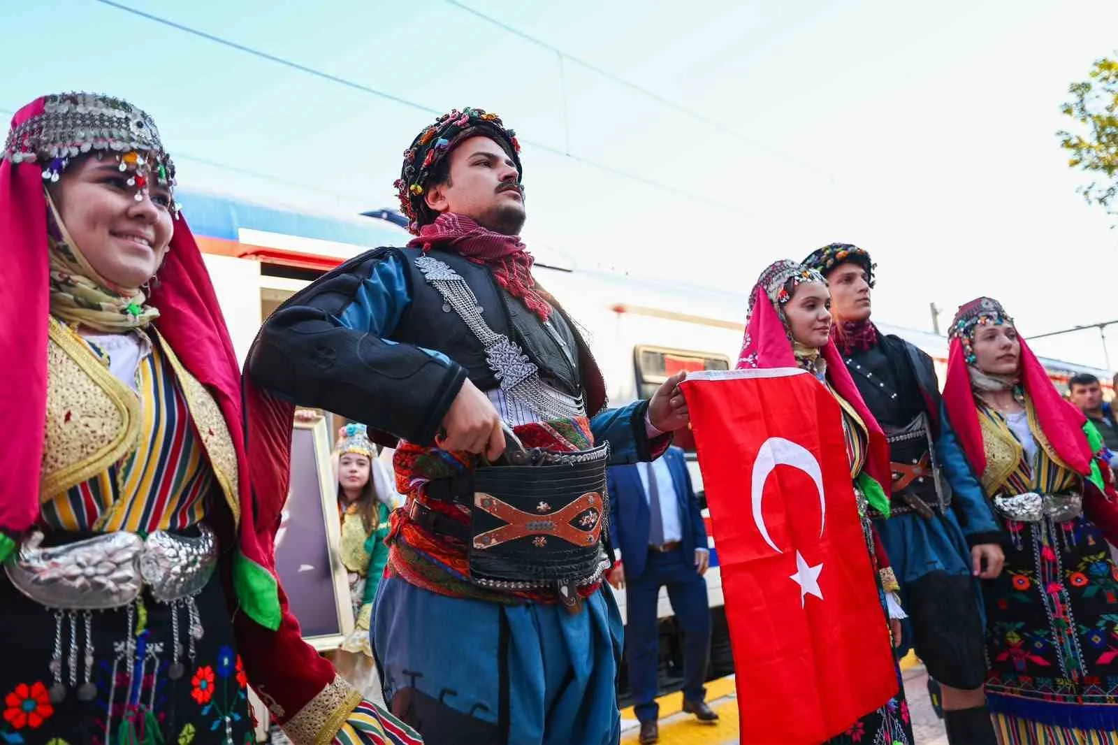 Manisa’da 101 yıllık gurur: Ata’nın izinde Cumhuriyet coşkusu
