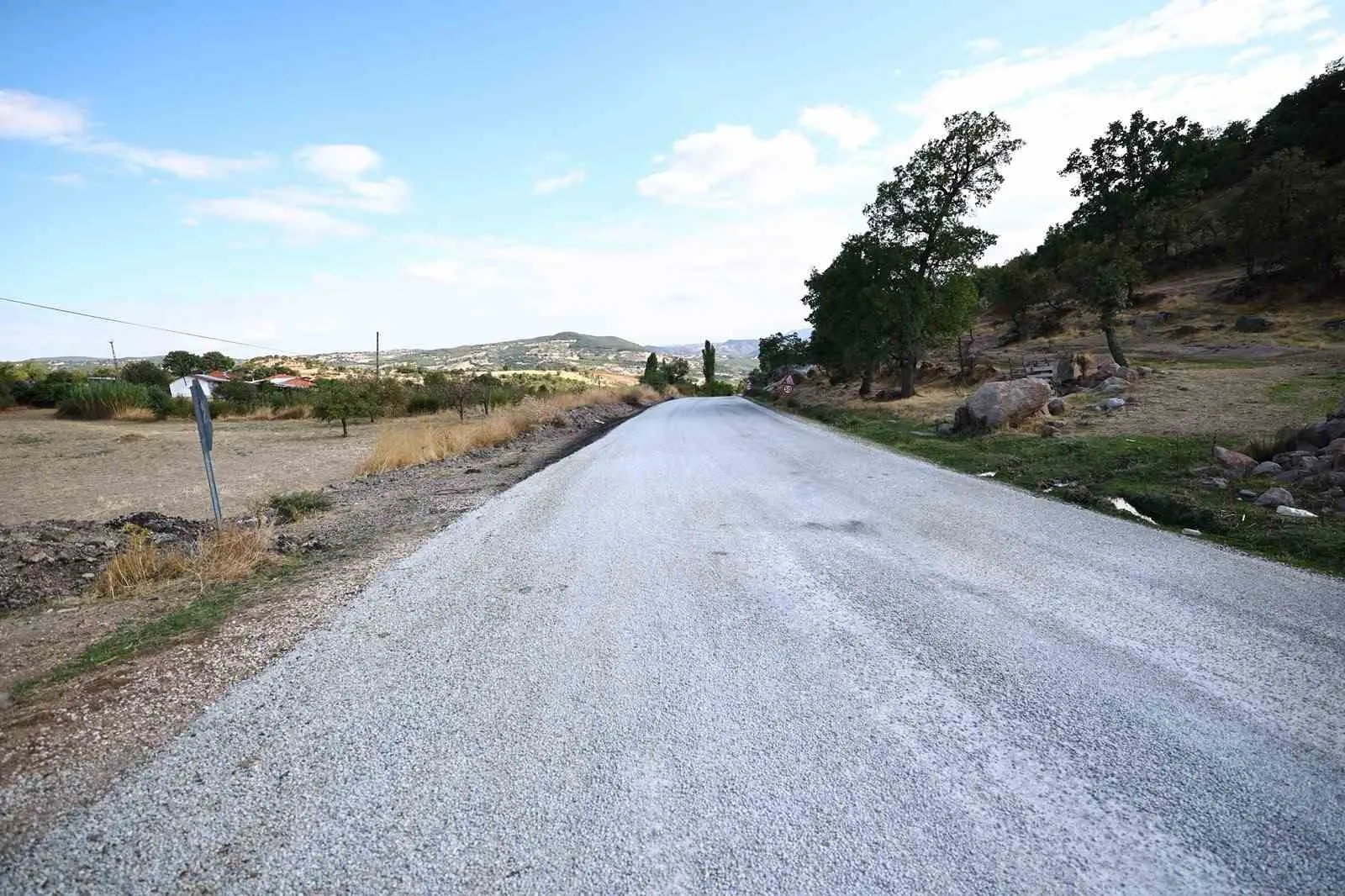 Demirci’de 46 kilometrelik ulaşım hamlesi: Başkan Dutlulu yerinde inceledi