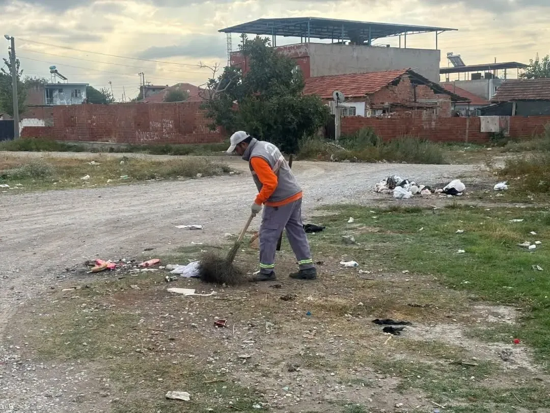 Germencik'te çevre kirliliğine yol açanlara Başkan Zencirci'den sert uyarı
