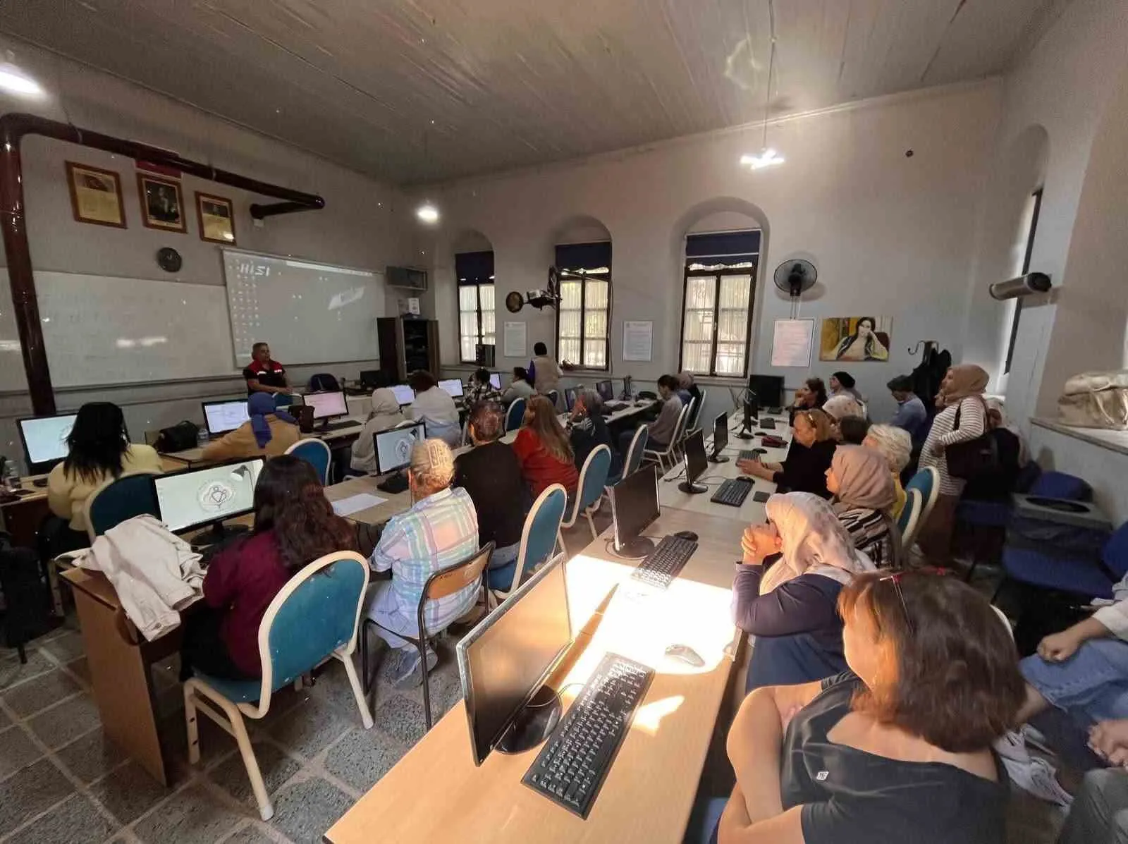 Mutfaklarda gıda güvenliği seferberliği: Sökeli kadınlar bilinçleniyor