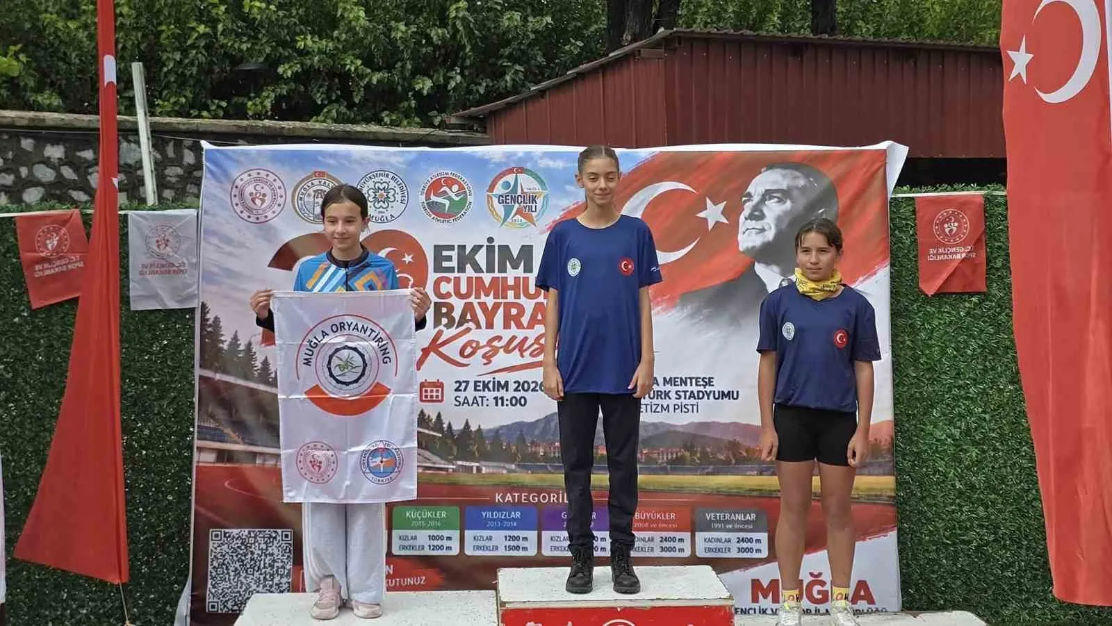 Cumhuriyetin izinde ter döktüler: Pistin şampiyonları ödüllerine kavuştu