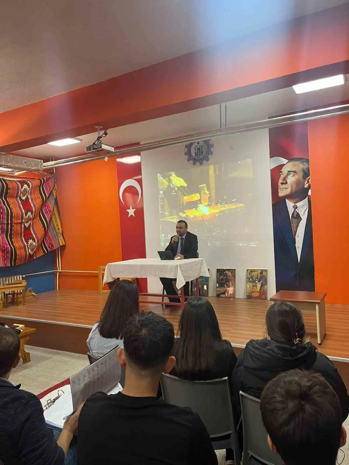 Muğla’da gençlerden cami kültürüne yoğun ilgi: İlim ve dayanışma vurgusu