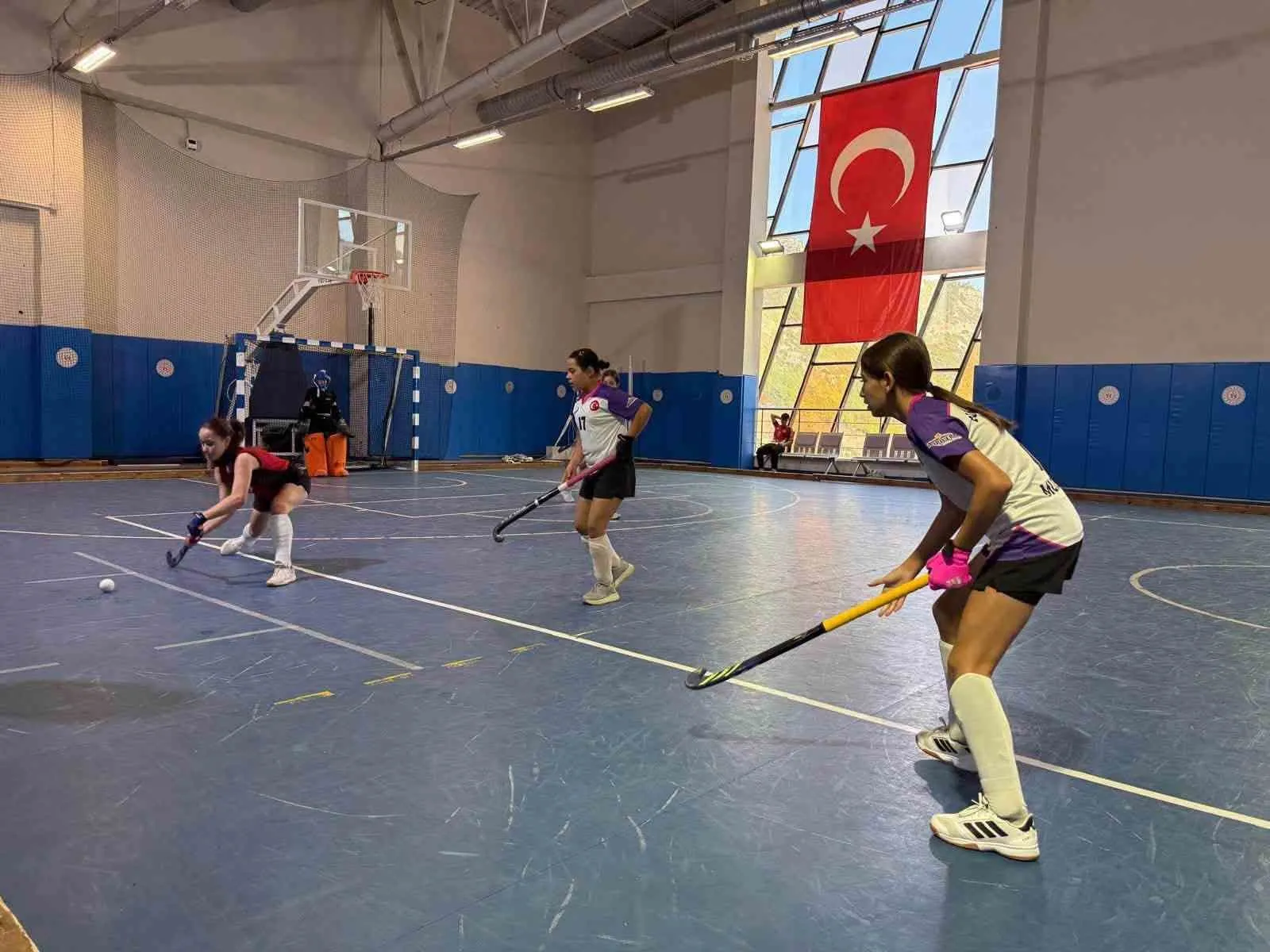 Muğla’da hokey sopaları Cumhuriyet coşkusu için havaya kalktı