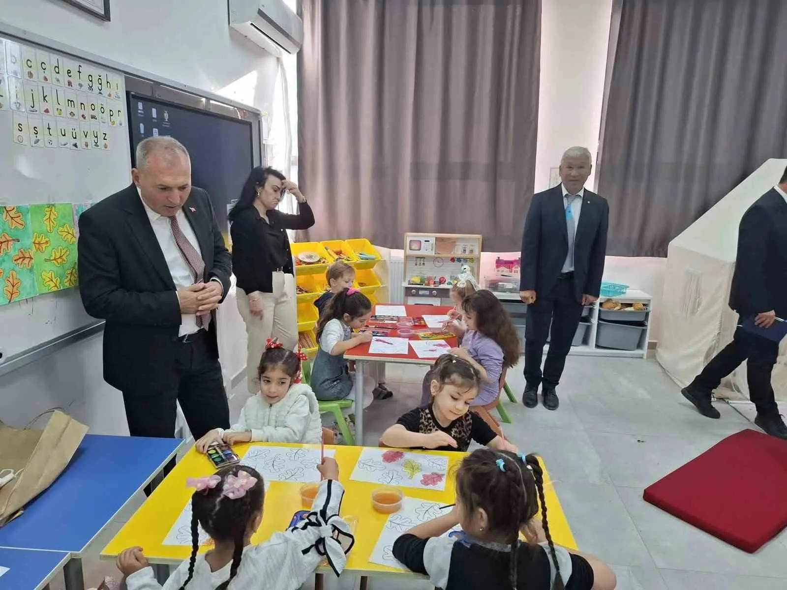 Sarıgöl'de eğitimde geleneksel rüzgarlar esiyor: Oyunlar sınıfa taşındı