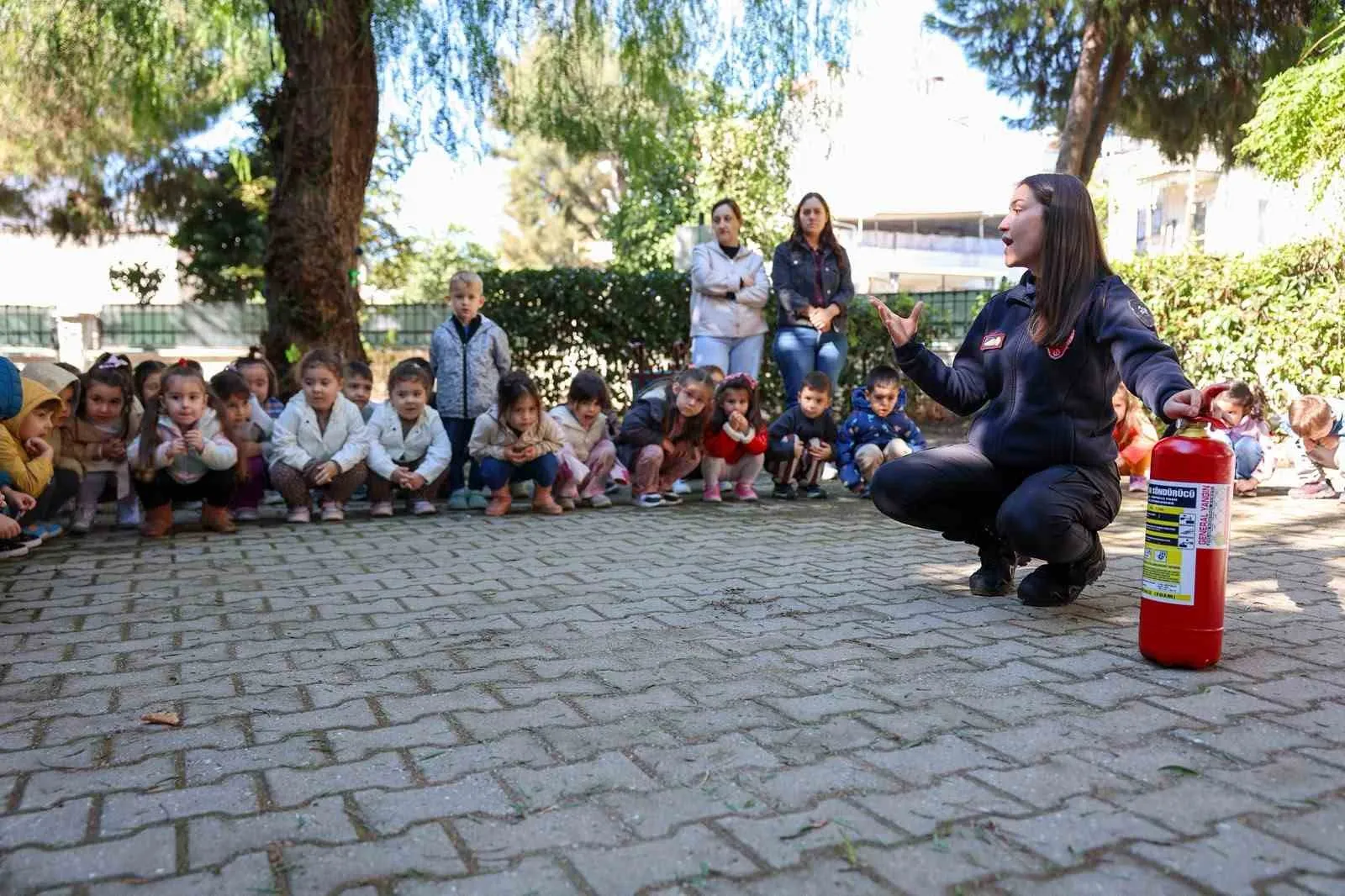 Miniklerin İtfaiye Heyecanı: Aydın’da Geleceğin Kahramanları Bilinçleniyor