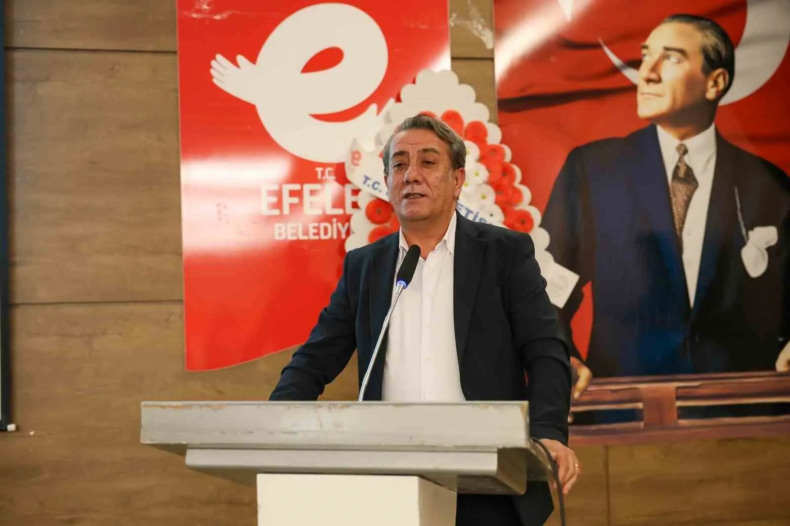 Efeler'de yeni dönem: 55 yaş üstü vatandaşlar için üniversite kapıları açılıyor