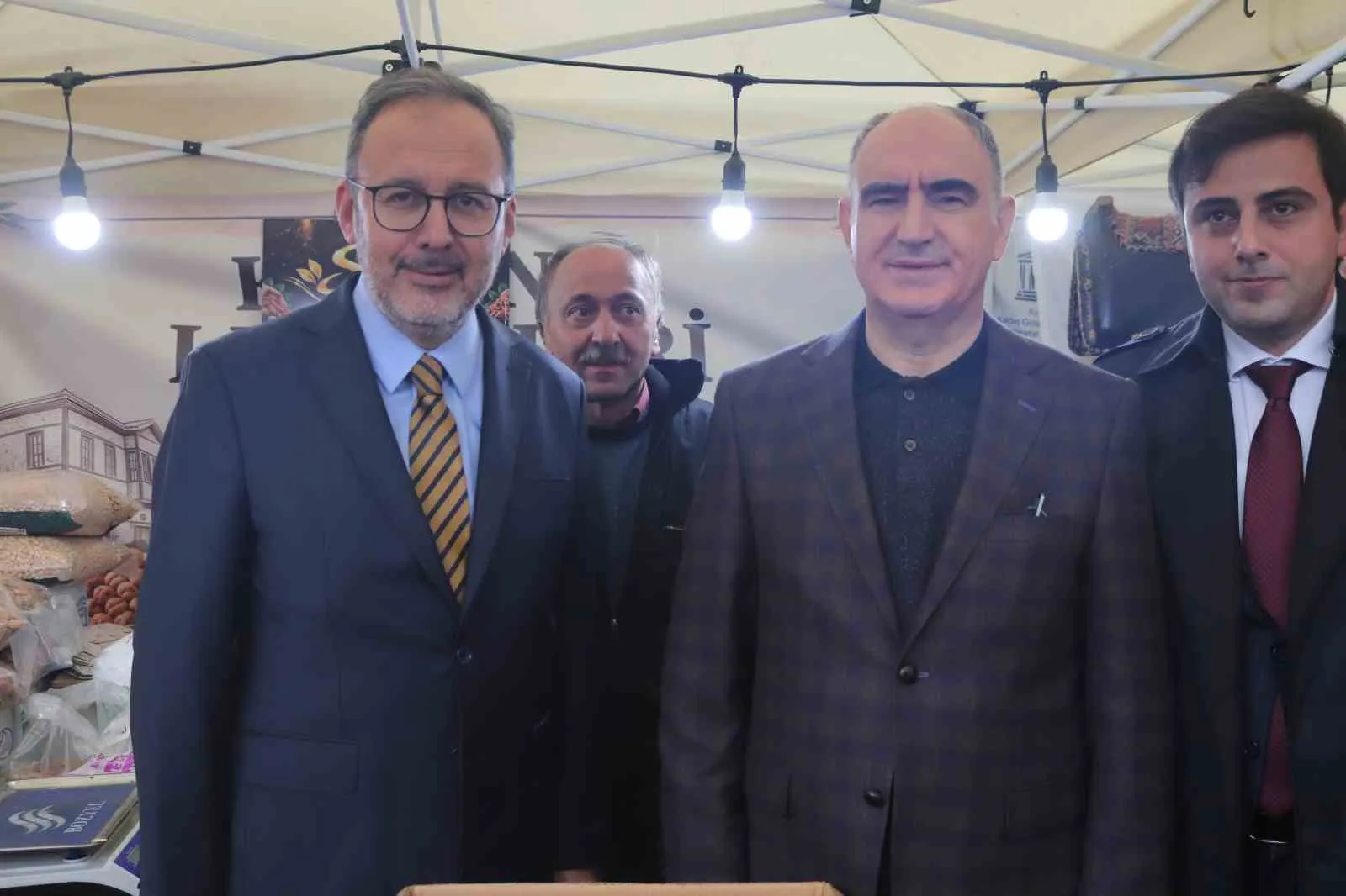 Ege’nin iki incisi Bornova’da buluştu: Manisa rüzgarı İzmir’de esti