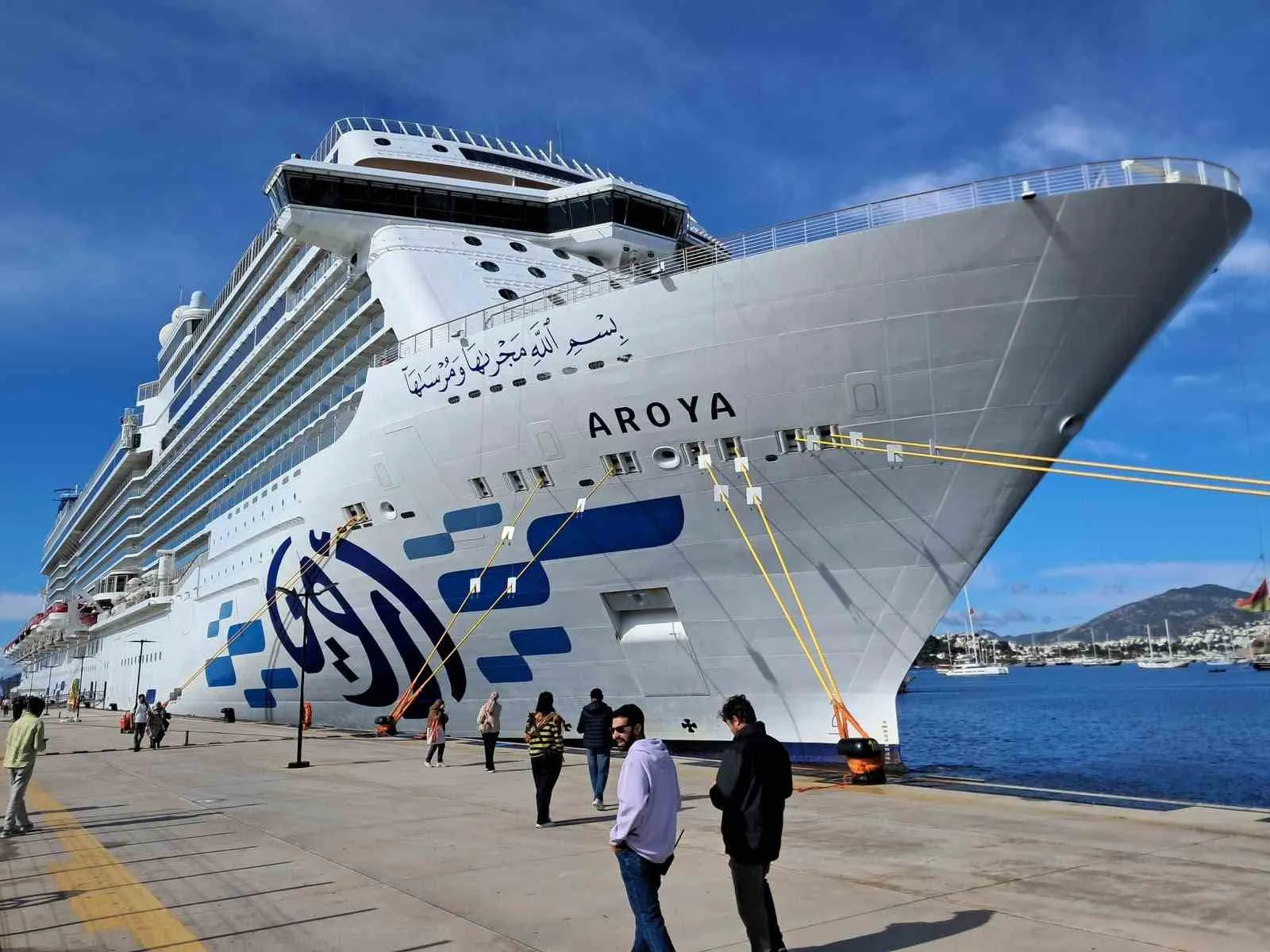 Bodrum limanında dev hareketlilik: Binlerce ziyaretçi ilçeye ayak bastı